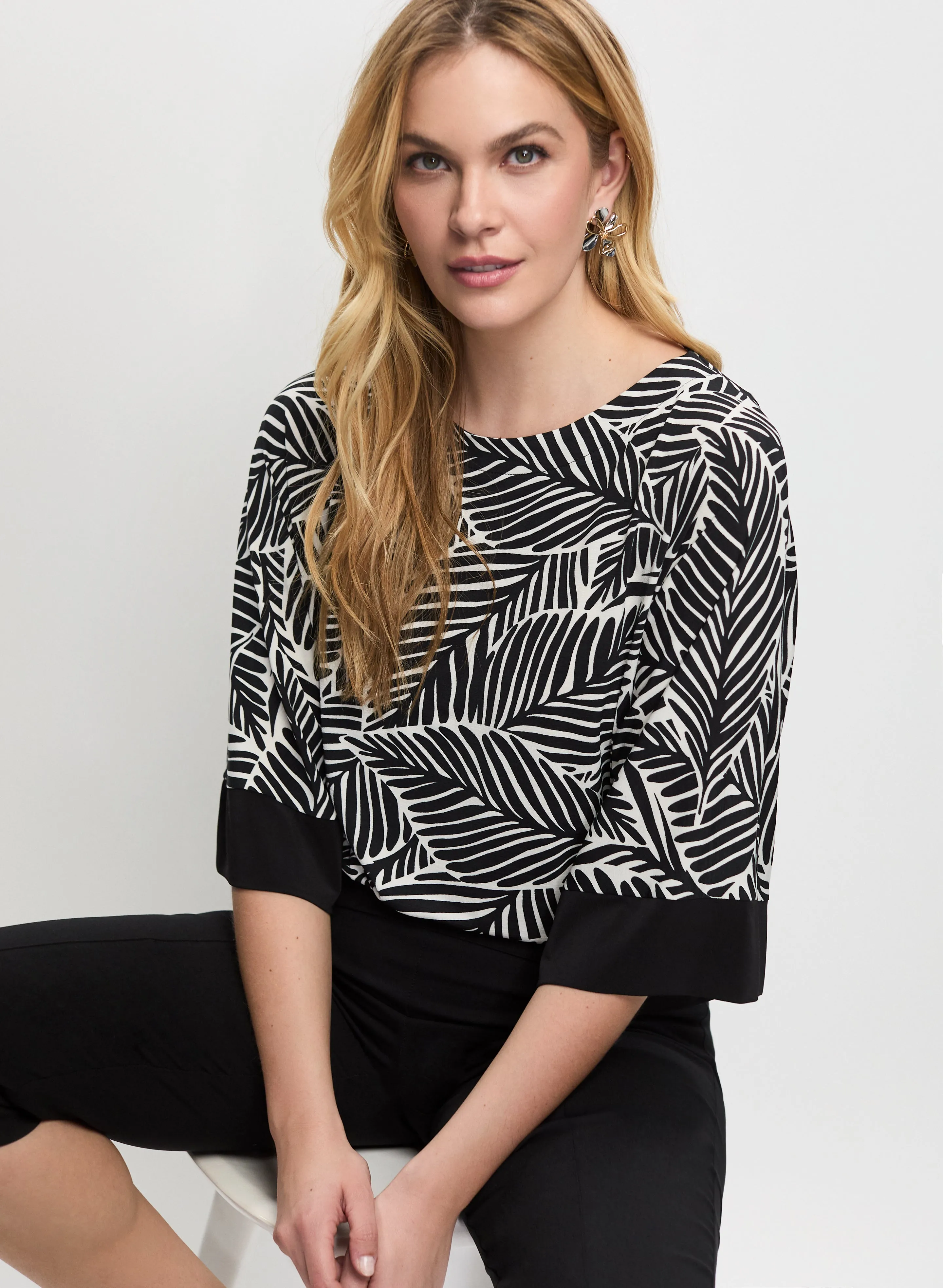 Abstract Leaf Motif Top sold by Laura product image thumbnail 5