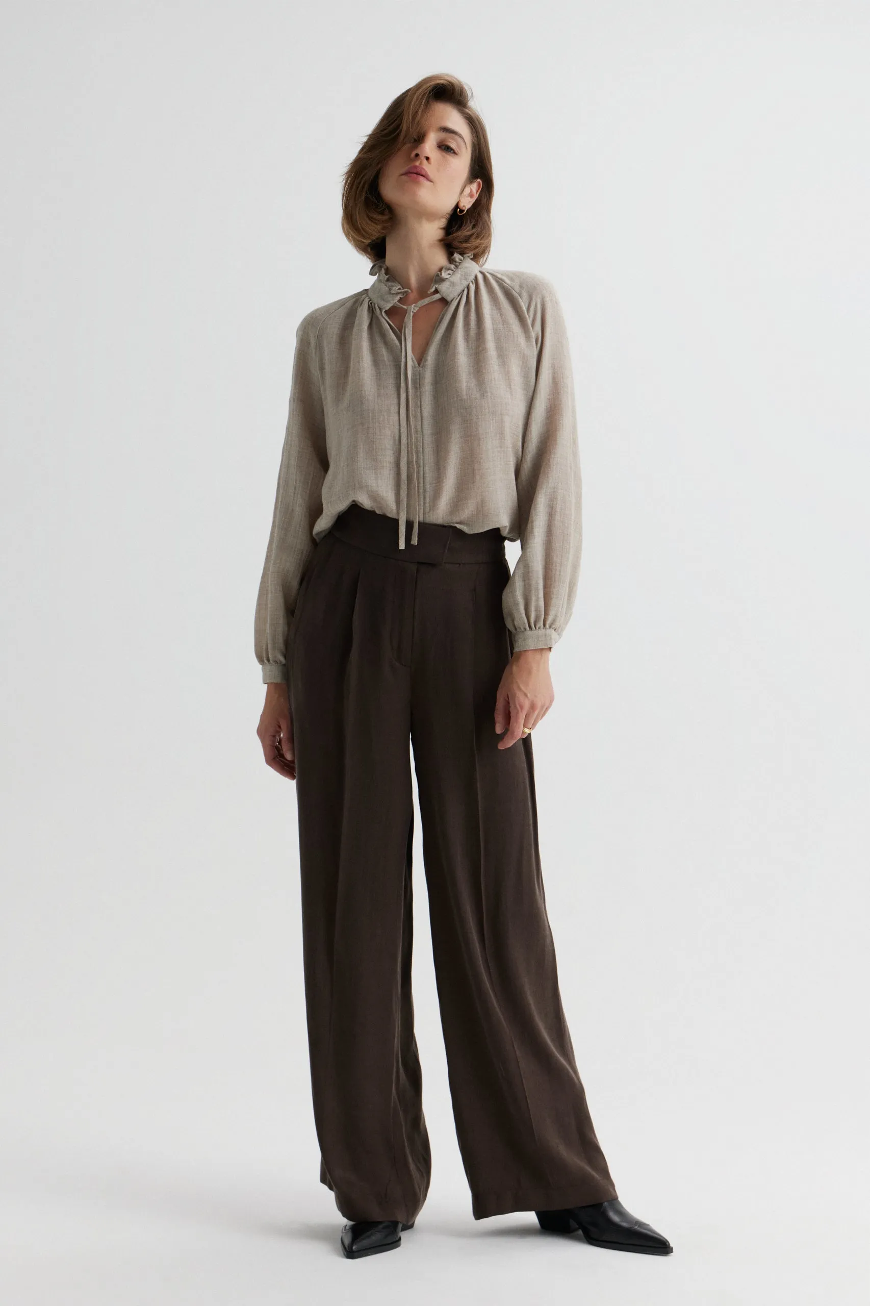 Mero Pants Ganache sold by Duende product image thumbnail 2