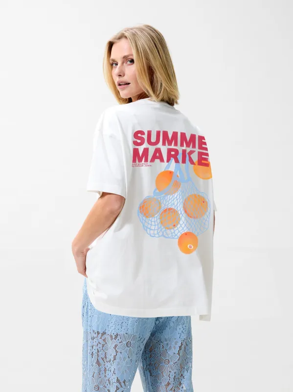 Oversized graphic Tshirt | Off White made by Catwalk Junkie
