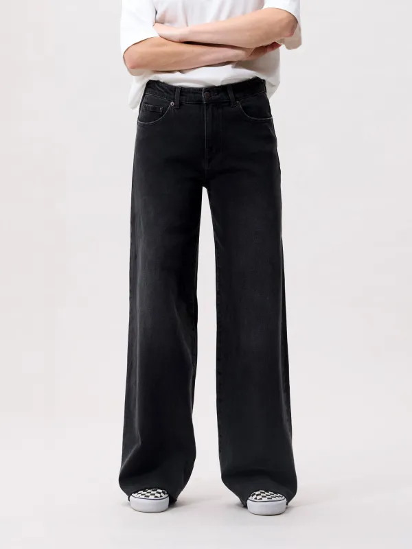 Loose fit jeans | Washed Black made by Catwalk Junkie