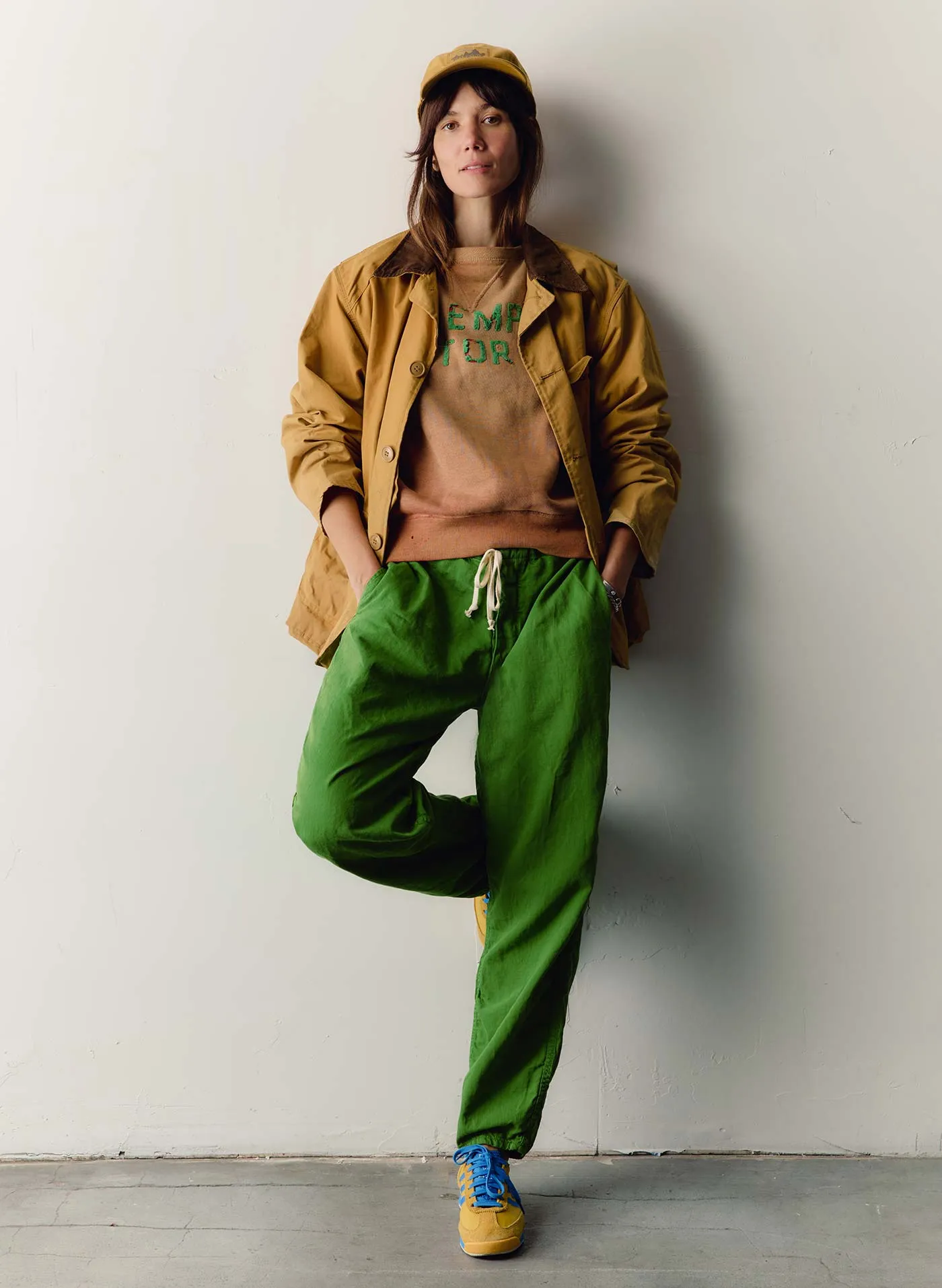 the lounge pant in fern green sold by Imogene + Willie