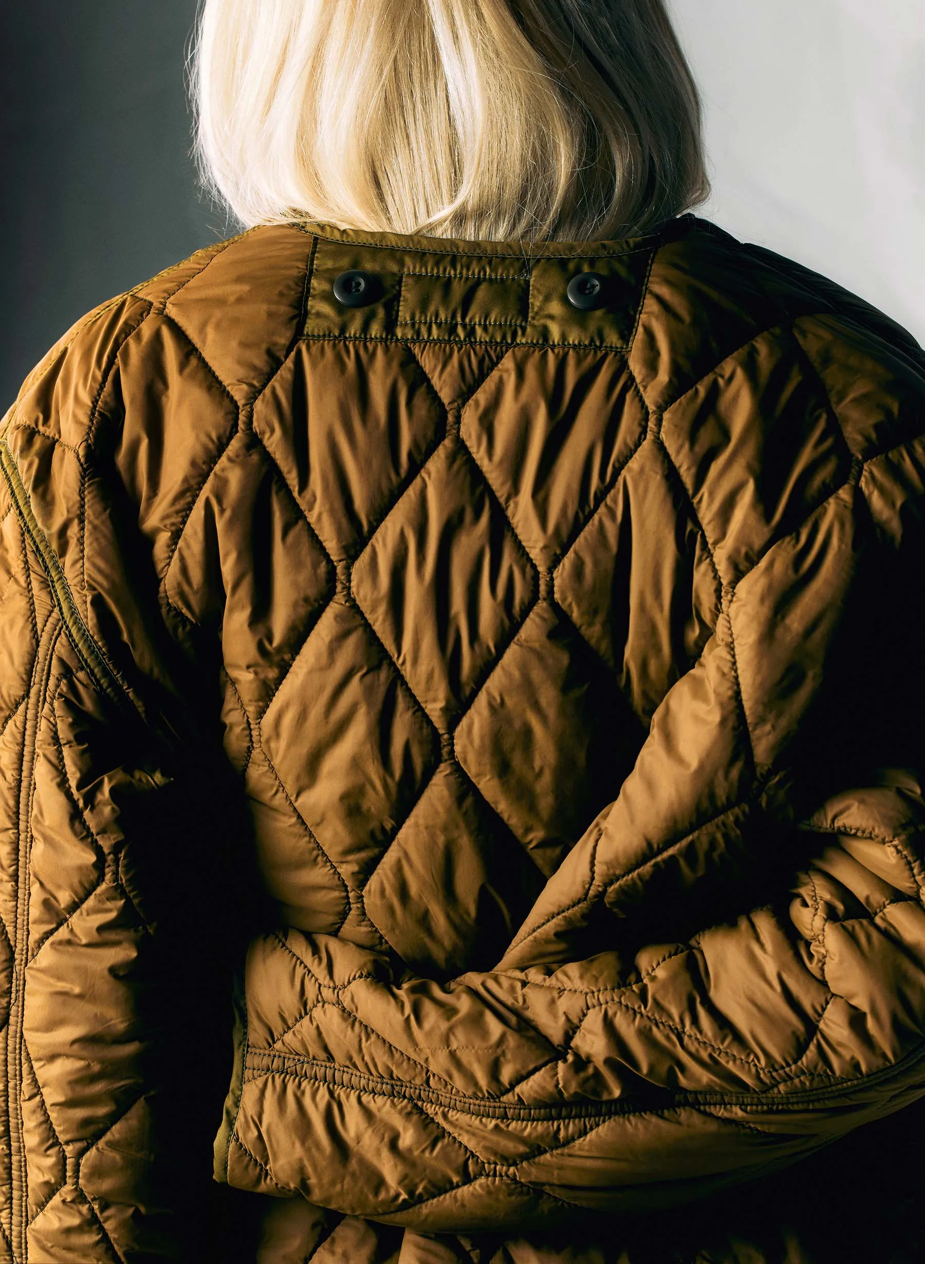 the quilted liner jacket sold by Imogene + Willie product image thumbnail 5