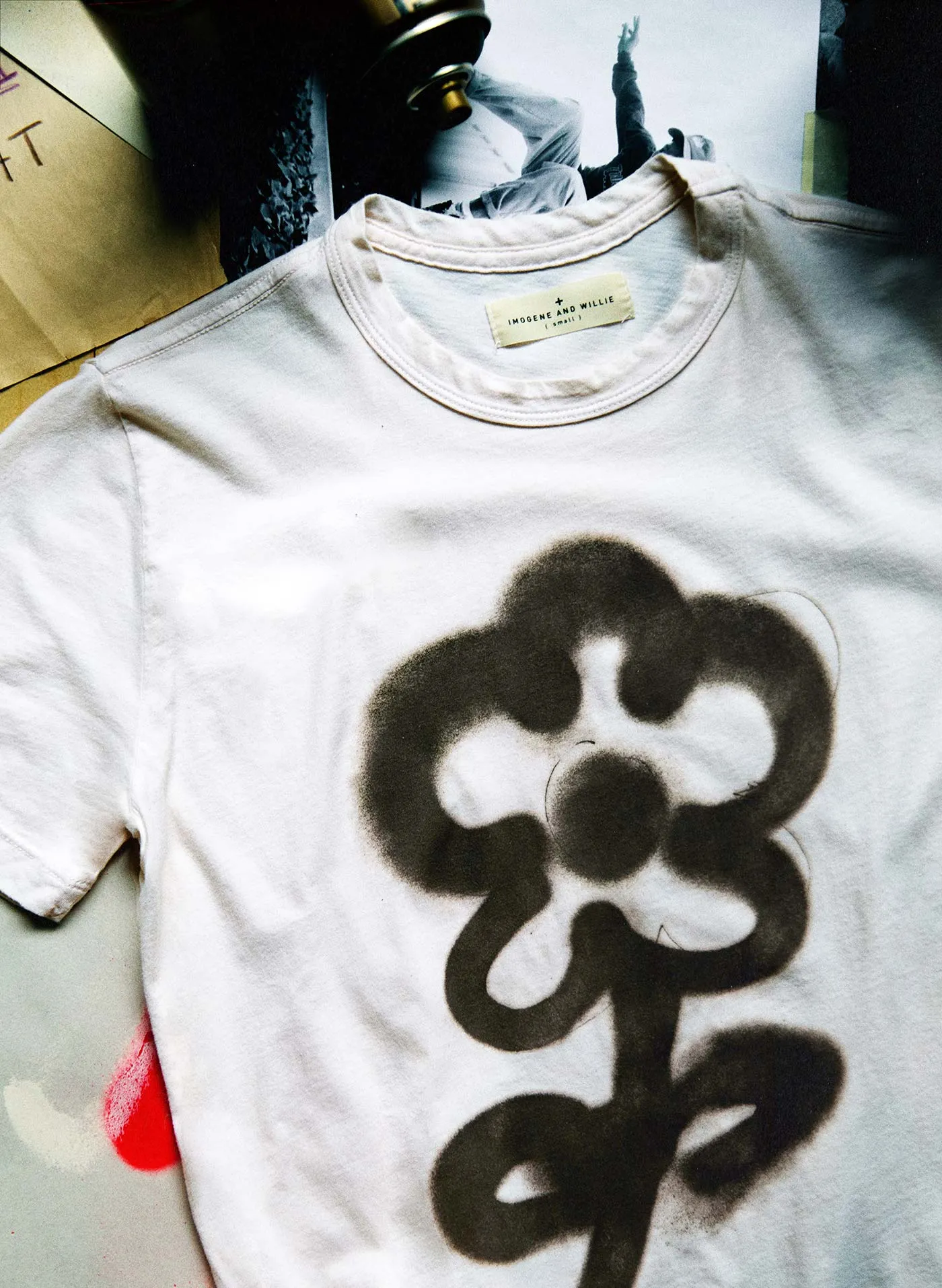 the "flower" tee sold by Imogene + Willie product image thumbnail 3