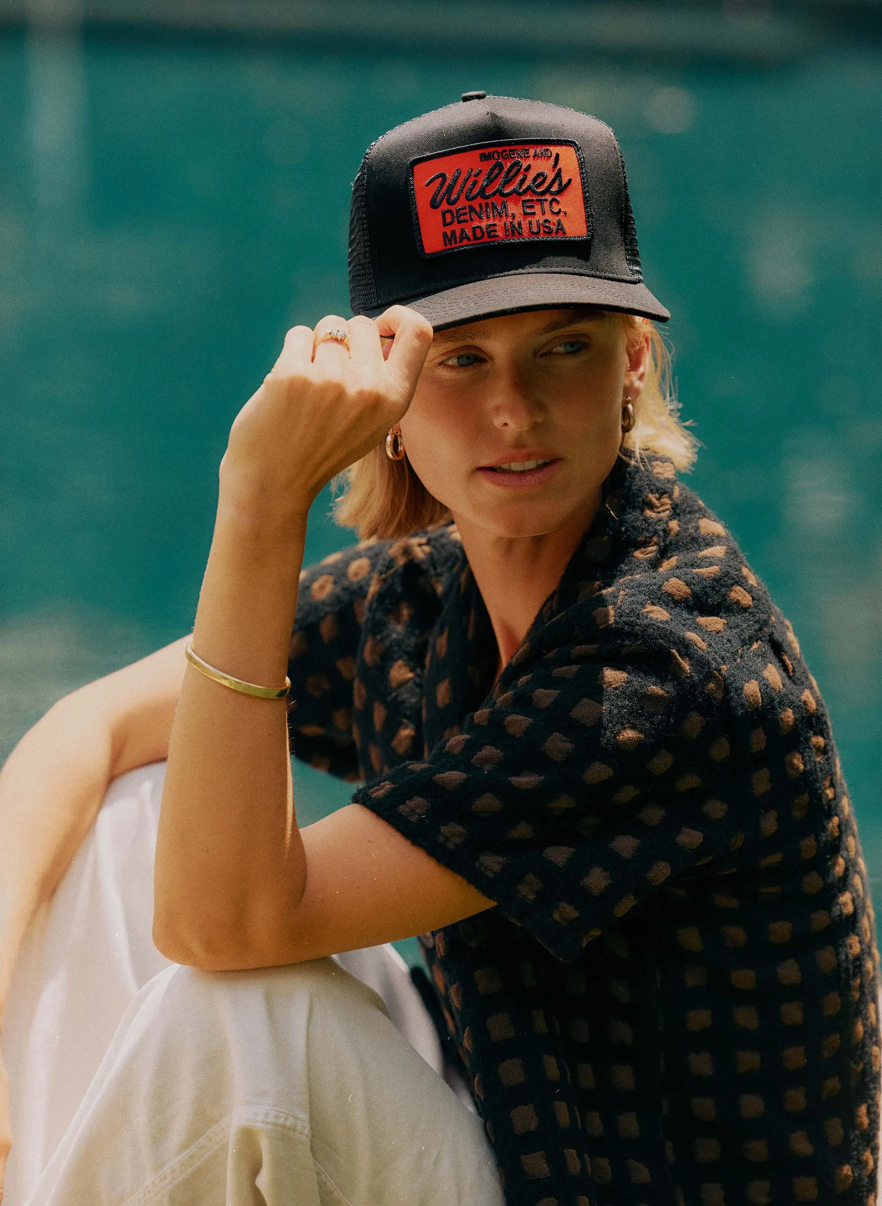 the "denim etc" trucker in black sold by Imogene + Willie product image thumbnail 5