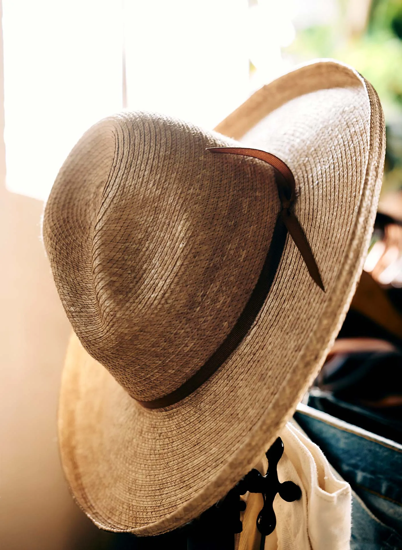 handwoven "soloma" guatemalan palm sold by Imogene + Willie product image thumbnail 5