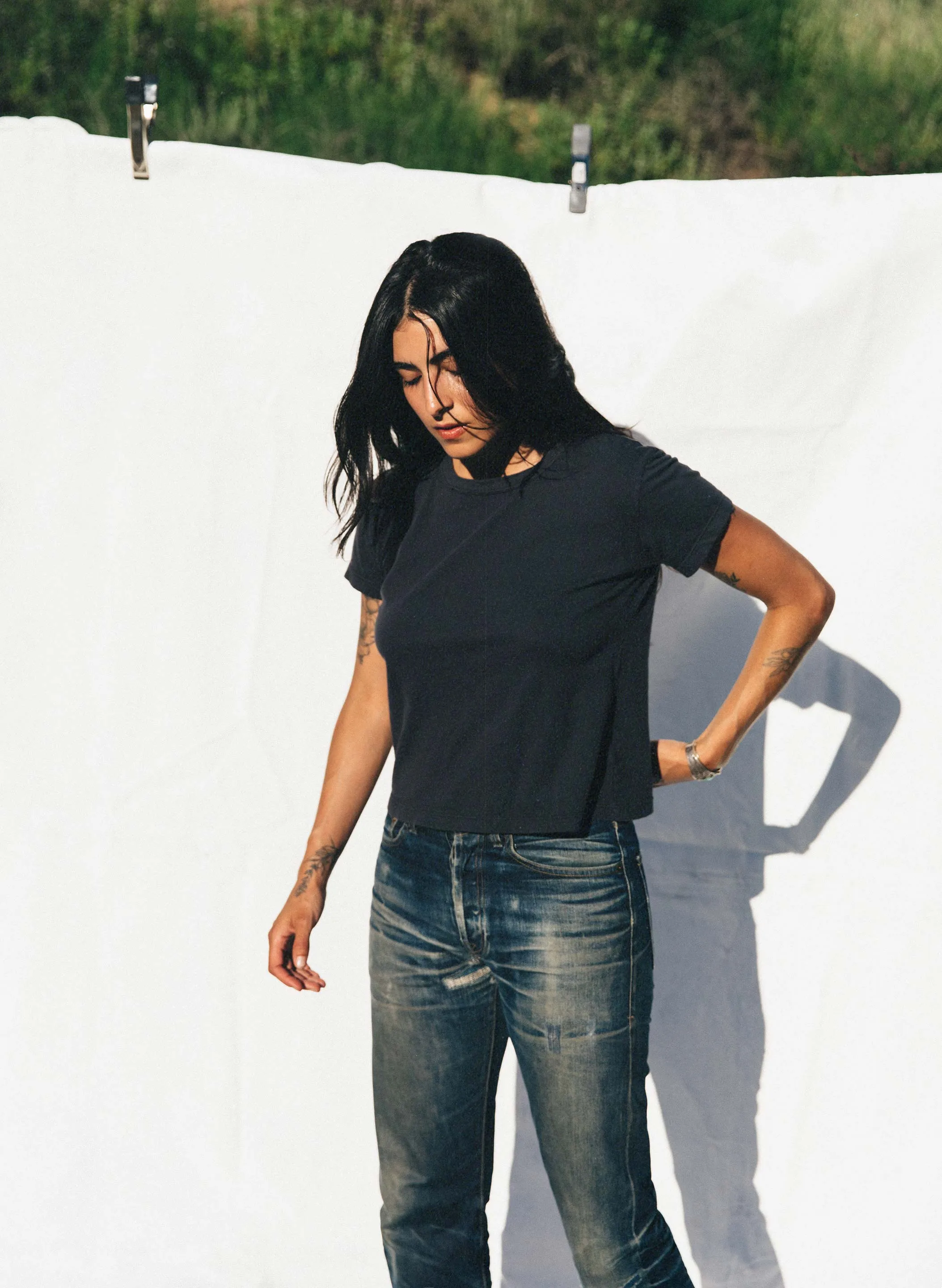 the drop tee in faded black sold by Imogene + Willie product image thumbnail 4