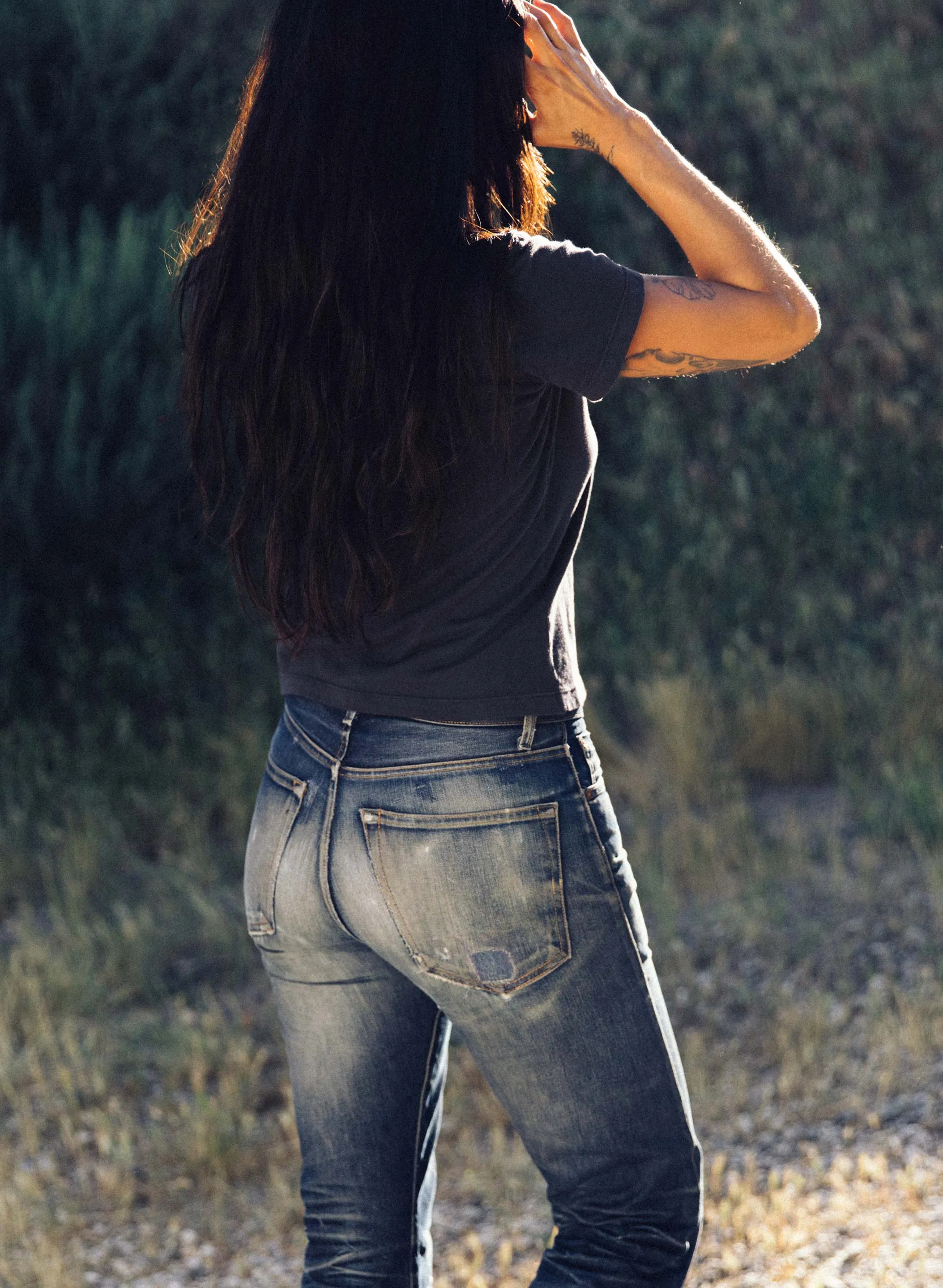 the drop tee in faded black sold by Imogene + Willie product image thumbnail 3