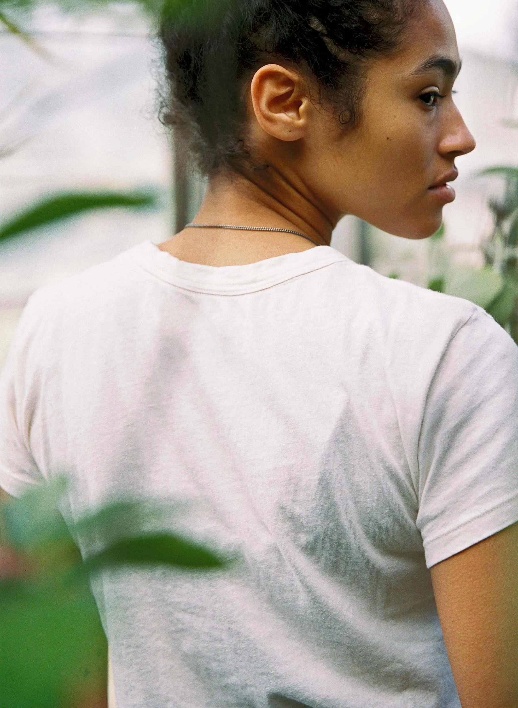 the drop tee in vintage white sold by Imogene + Willie product image thumbnail 4