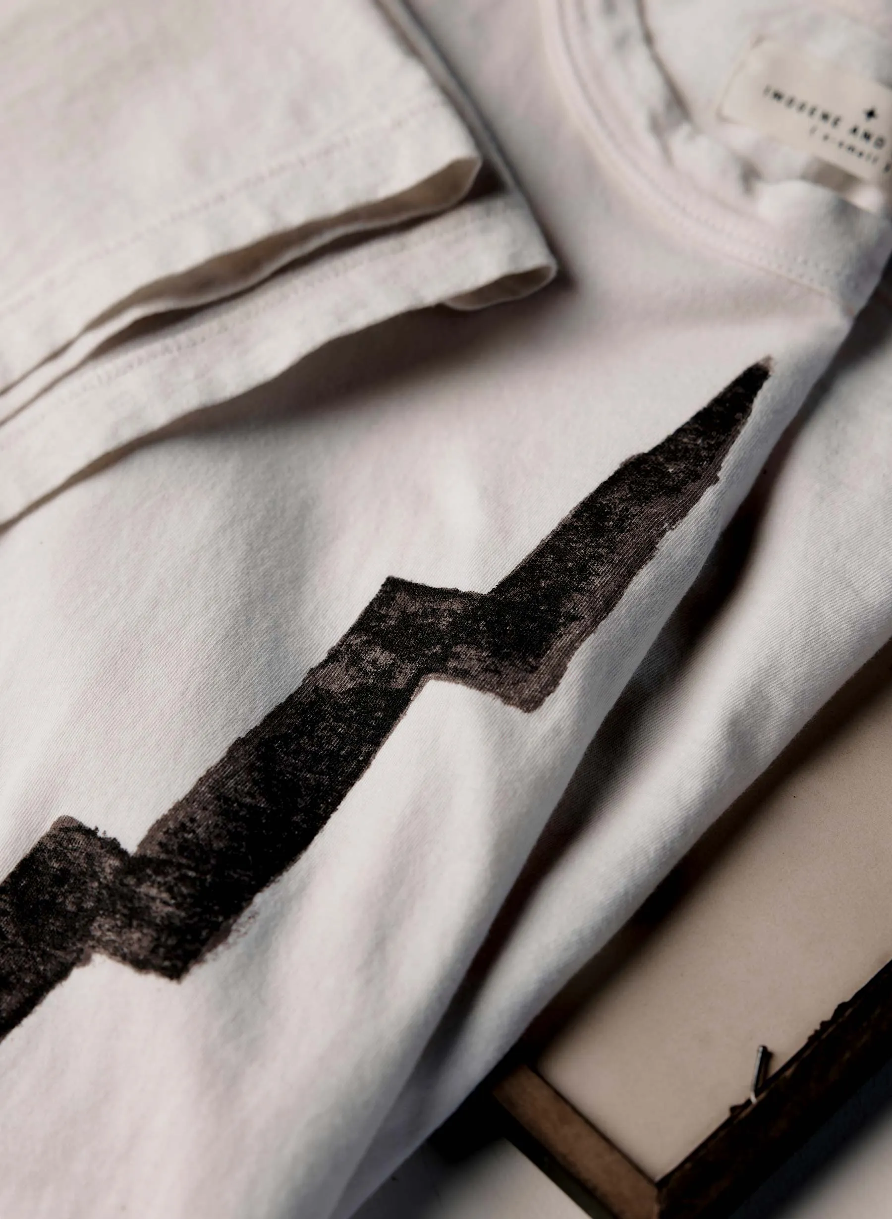 the "bolt" tee in vintage white sold by Imogene + Willie product image thumbnail 2