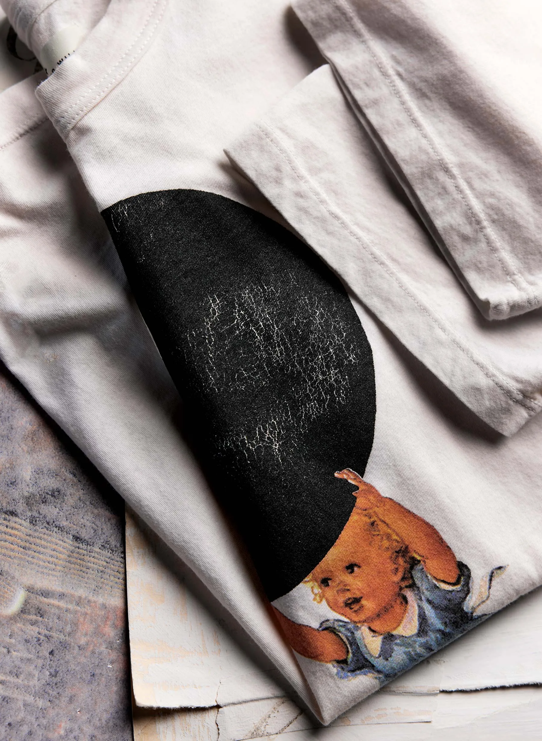 the "ask me anything" tee sold by Imogene + Willie product image thumbnail 4