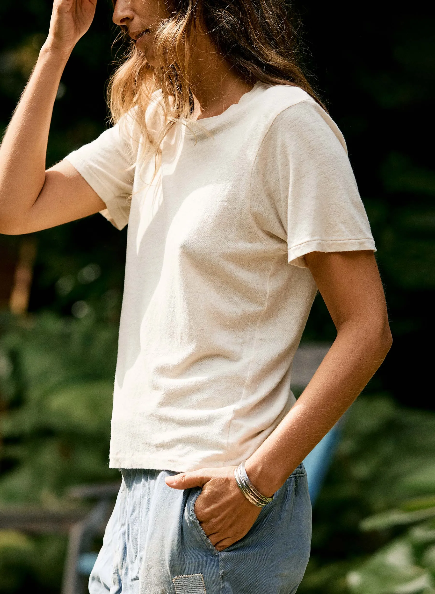 the cotton hemp tee in vintage white sold by Imogene + Willie product image thumbnail 3