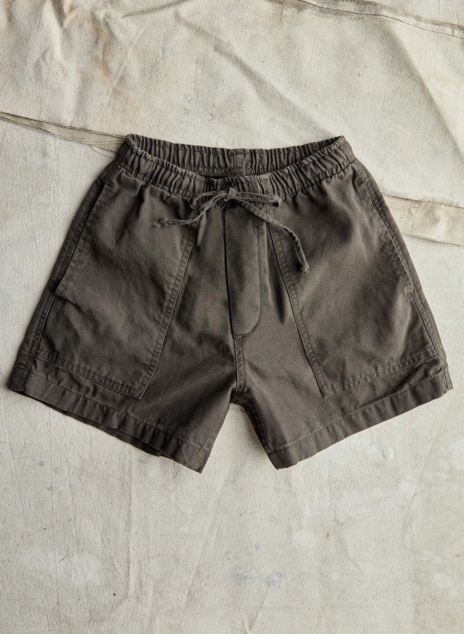 the canvas lounge short in faded black sold by Imogene + Willie product image thumbnail 2