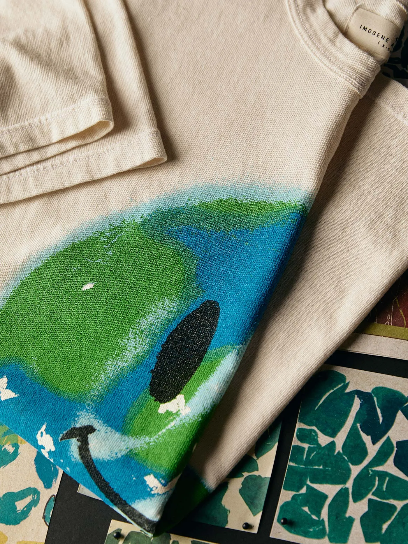 the "happy earth" tee sold by Imogene + Willie product image thumbnail 4