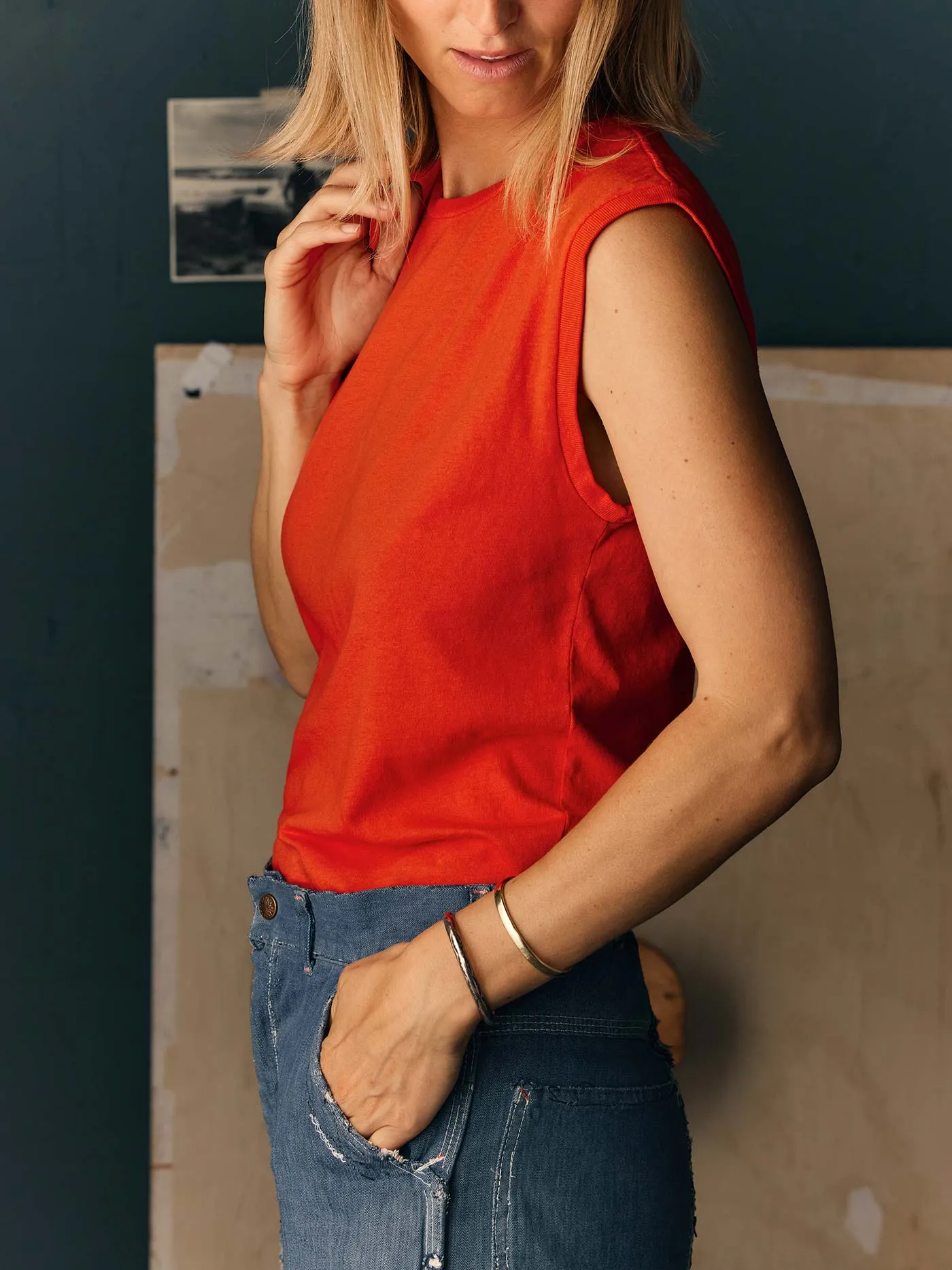 the cotton muscle tee in poppy sold by Imogene + Willie product image thumbnail 4