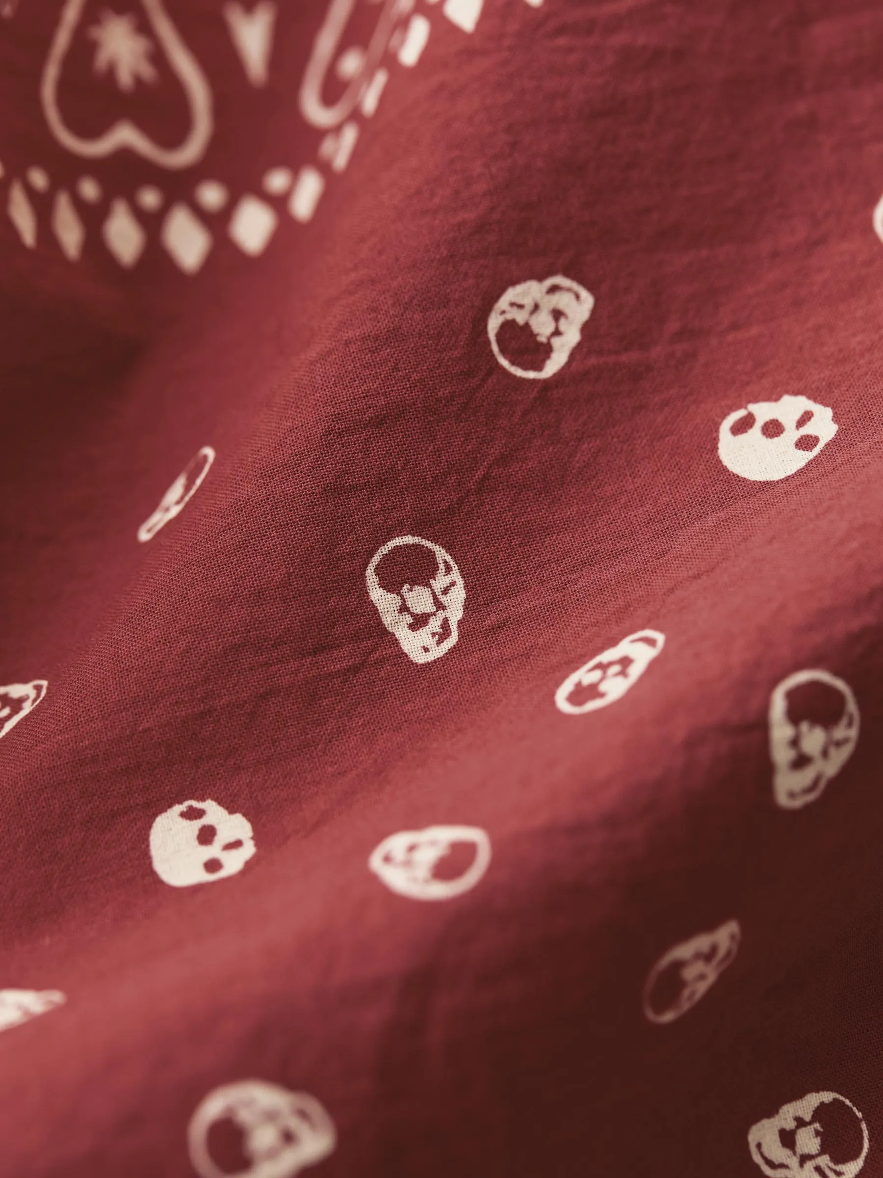 the "muerte" bandana in red sold by Imogene + Willie product image thumbnail 3