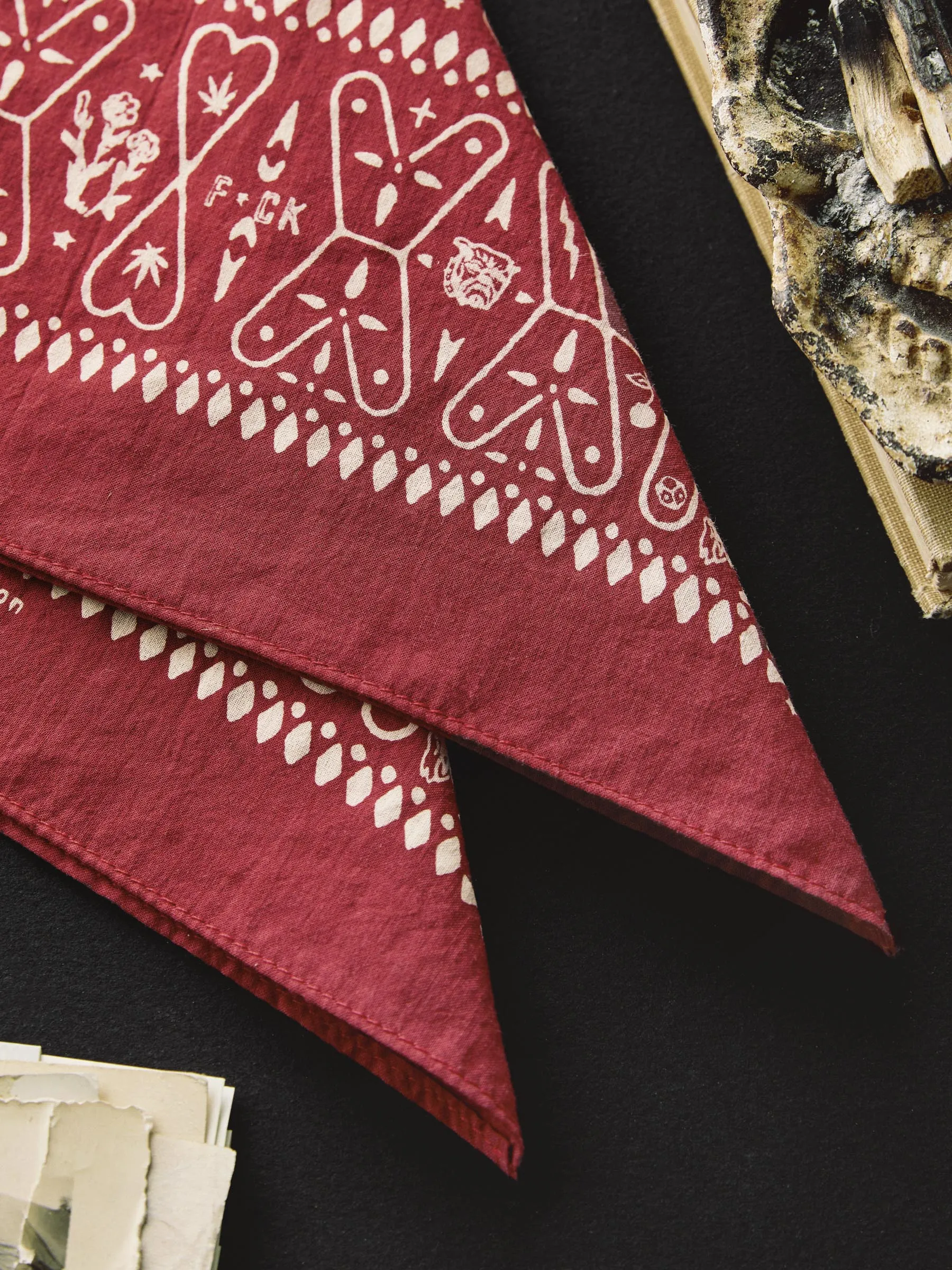 the "muerte" bandana in red sold by Imogene + Willie product image thumbnail 4