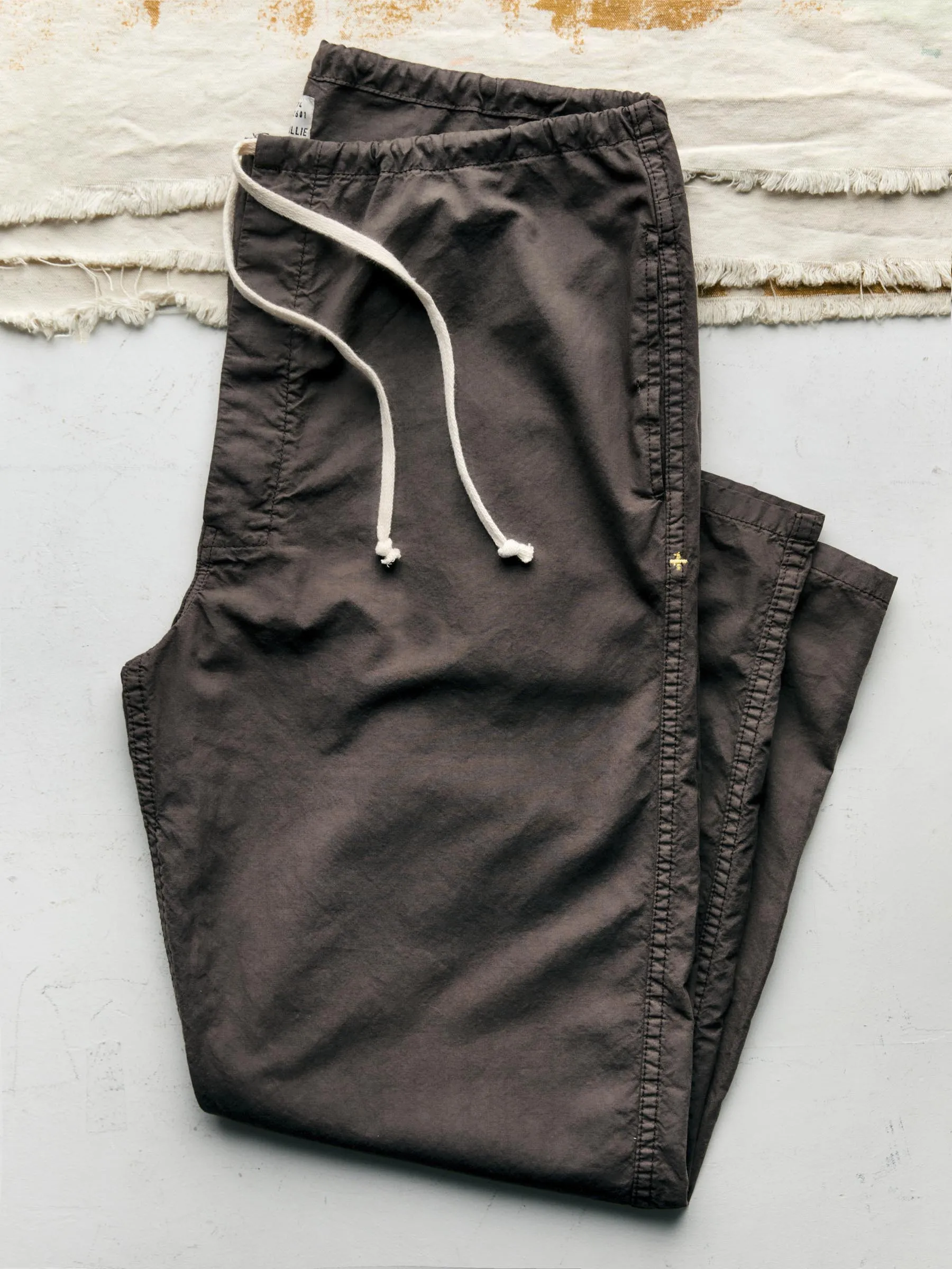 the lounge pant in umber poplin sold by Imogene + Willie product image thumbnail 2