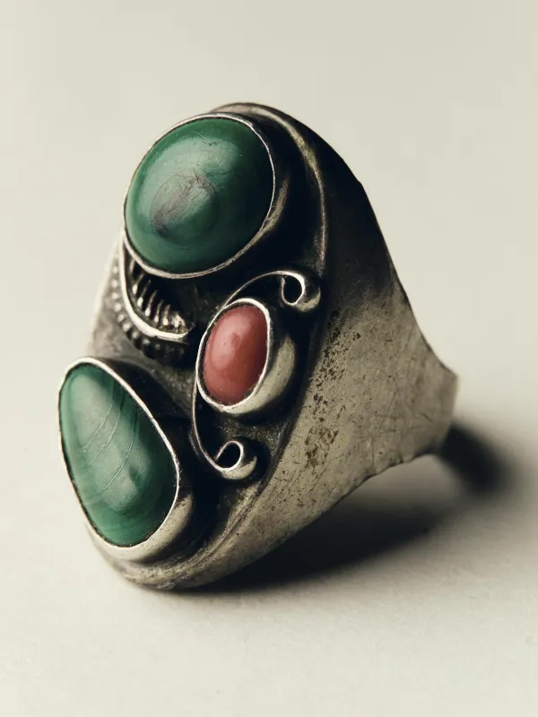 vintage navajo 3 stone ring made by Imogene + Willie
