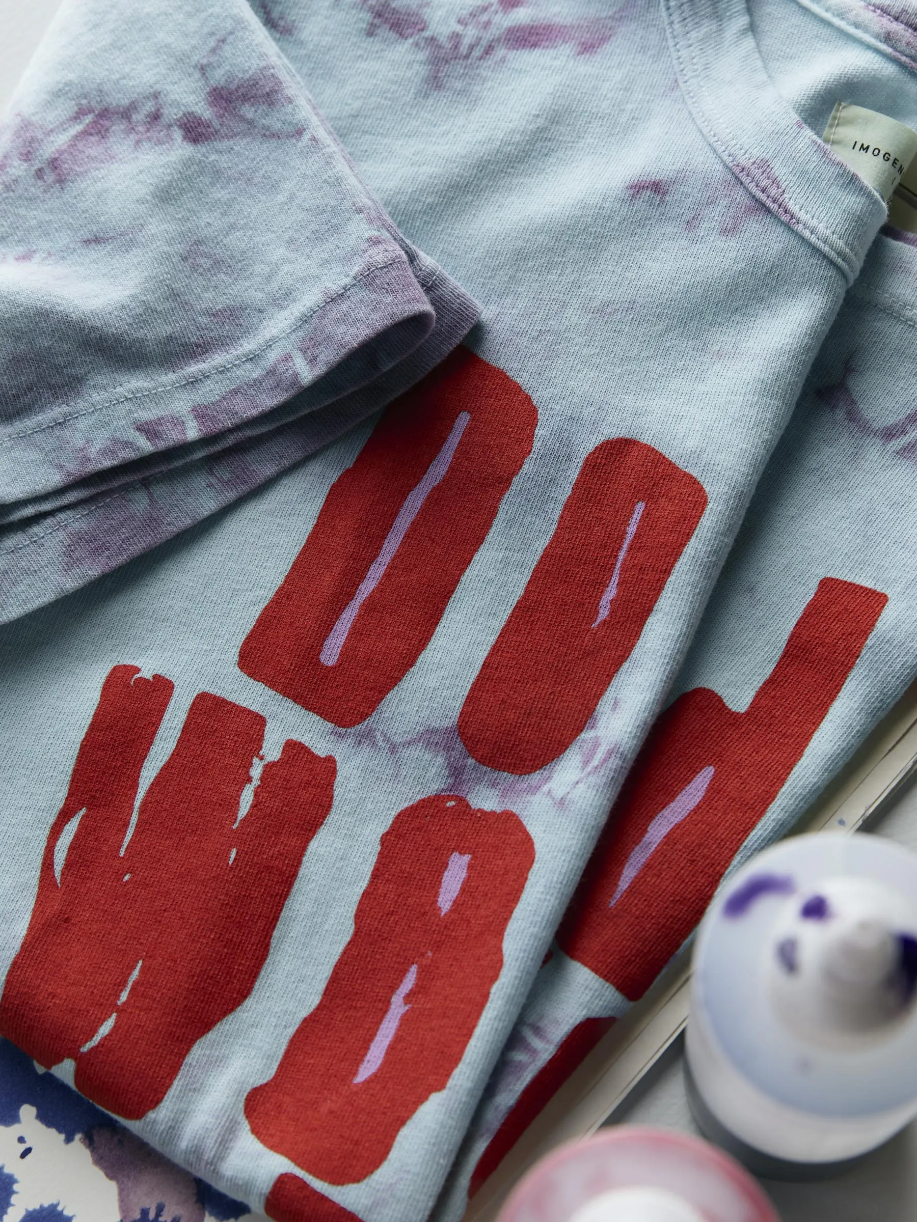 the "be happy" tee sold by Imogene + Willie product image thumbnail 4