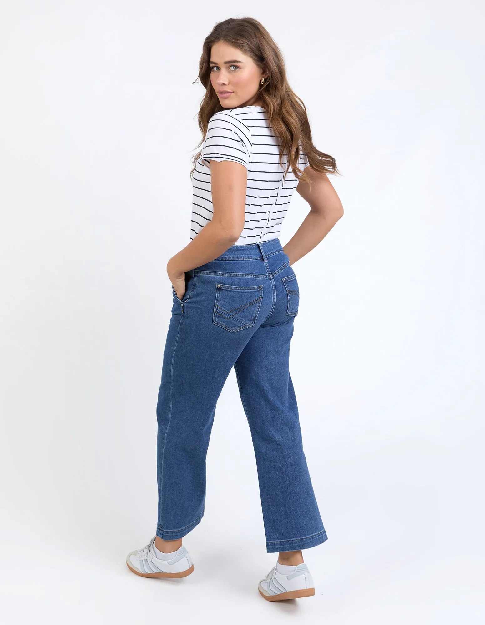 Izzy Wide Leg Jean Dark Blue Wash sold by Elm Lifestyle product image thumbnail 4