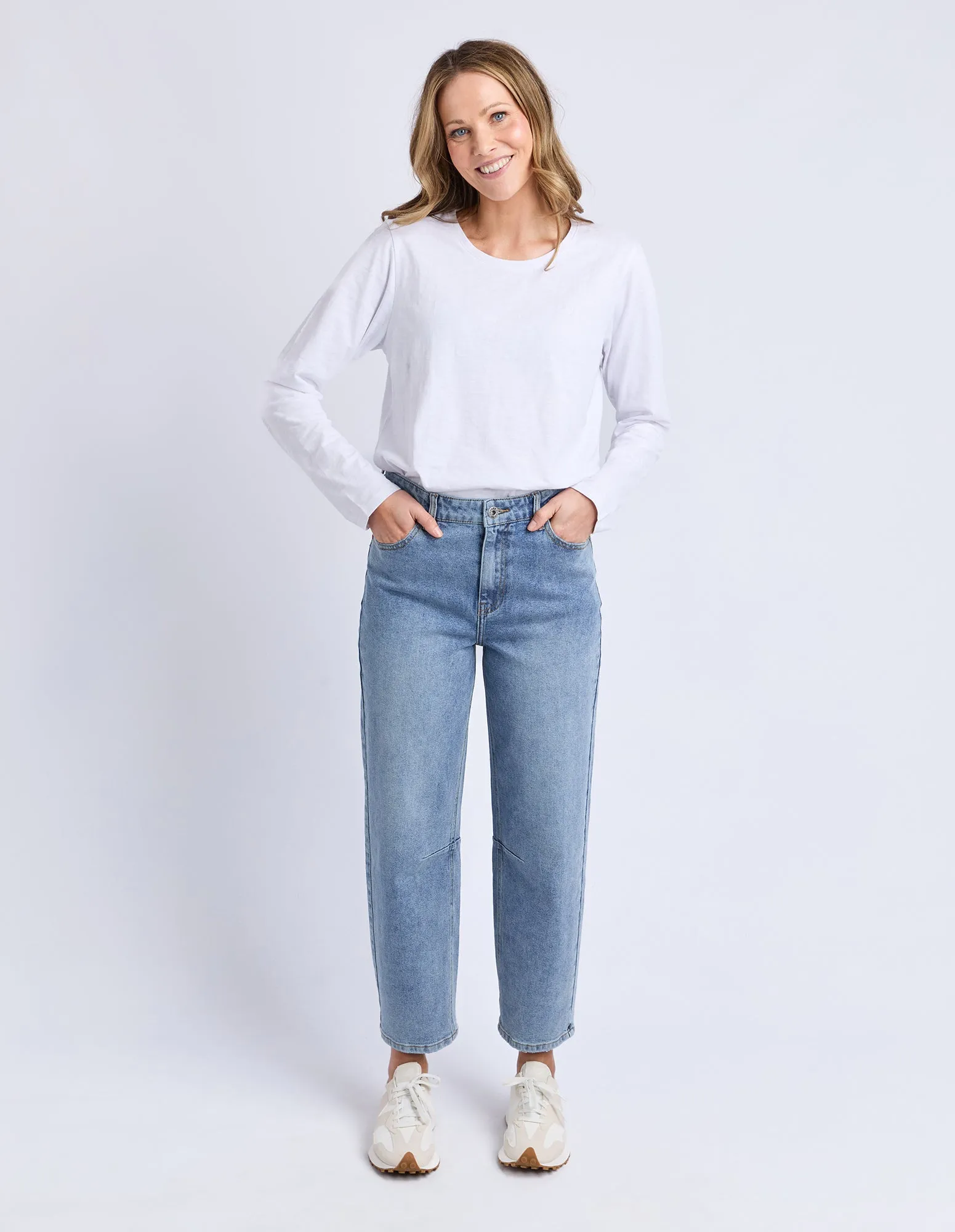 Bessie Barrel Leg Jean Mid Blue Wash sold by Elm Lifestyle product image thumbnail 2