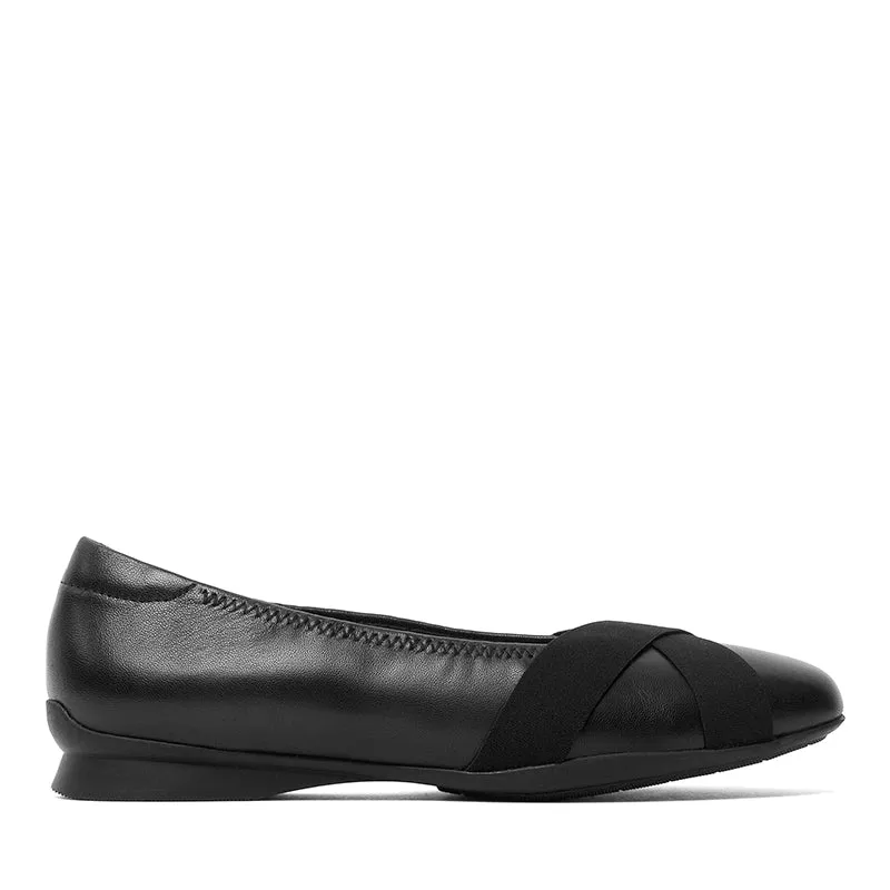 JAZMYNN GEM WIDE made by Clarks