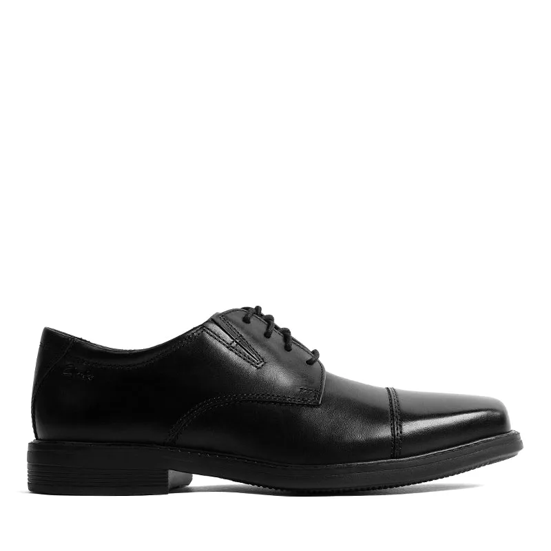 COSGROVE CAP WIDE made by Clarks