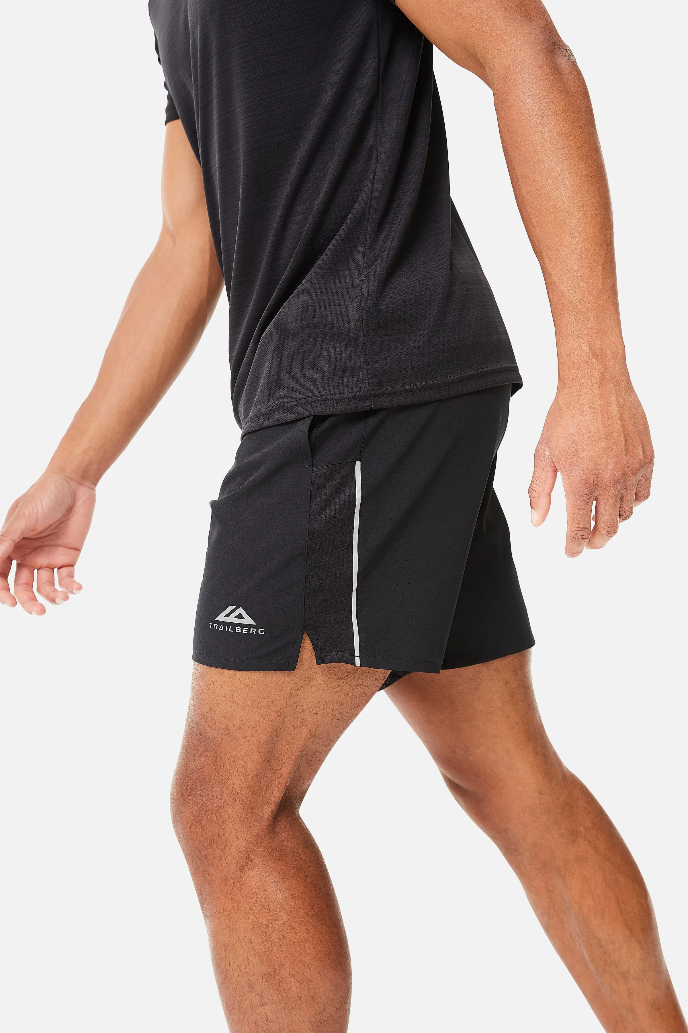 Cloud AW24 Short - Black sold by Trailberg