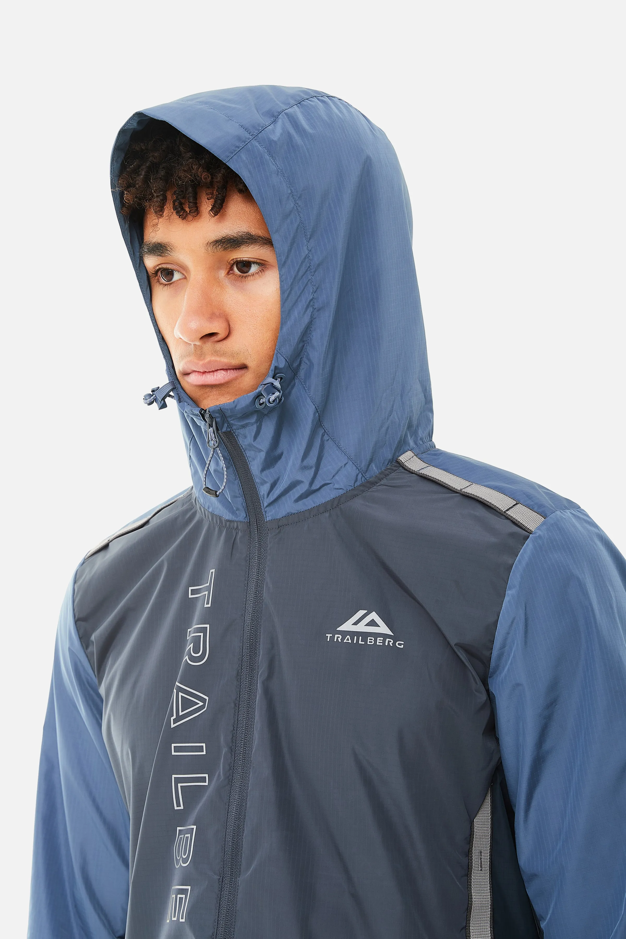 AW24 Triathlon Windbreaker - Ombre Blue sold by Trailberg product image thumbnail 4