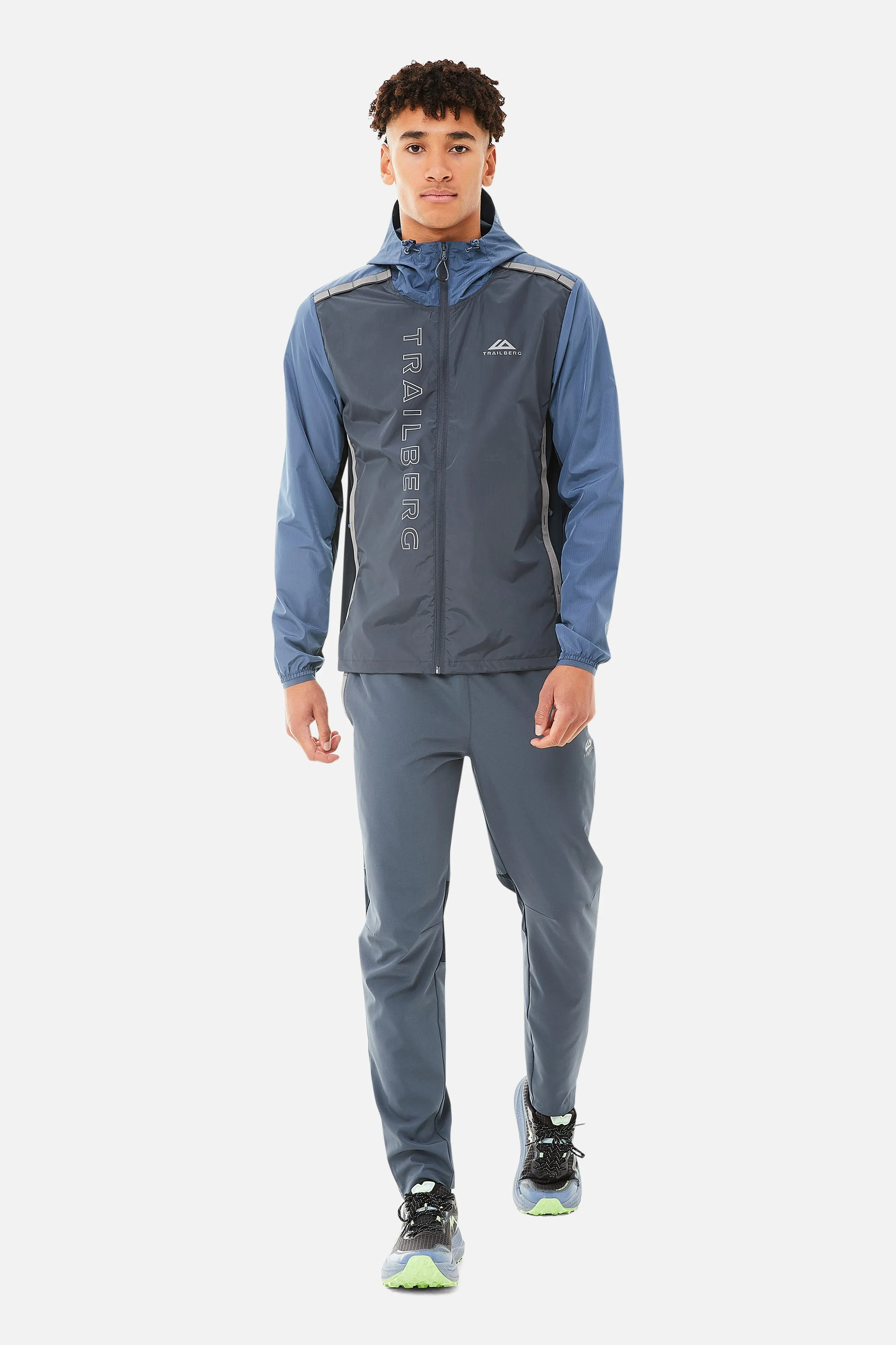 AW24 Triathlon Windbreaker - Ombre Blue sold by Trailberg product image thumbnail 3