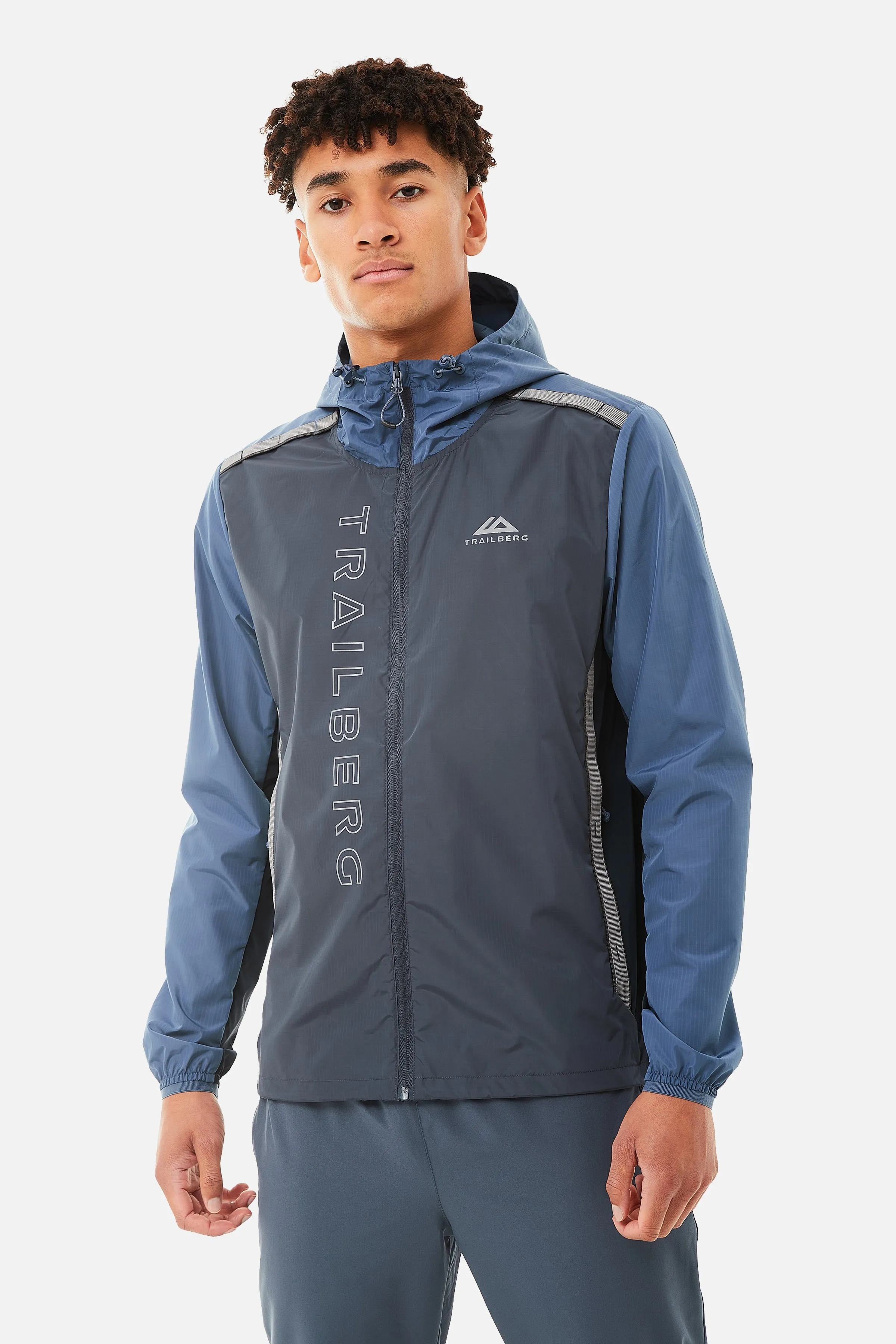 AW24 Triathlon Windbreaker - Ombre Blue sold by Trailberg