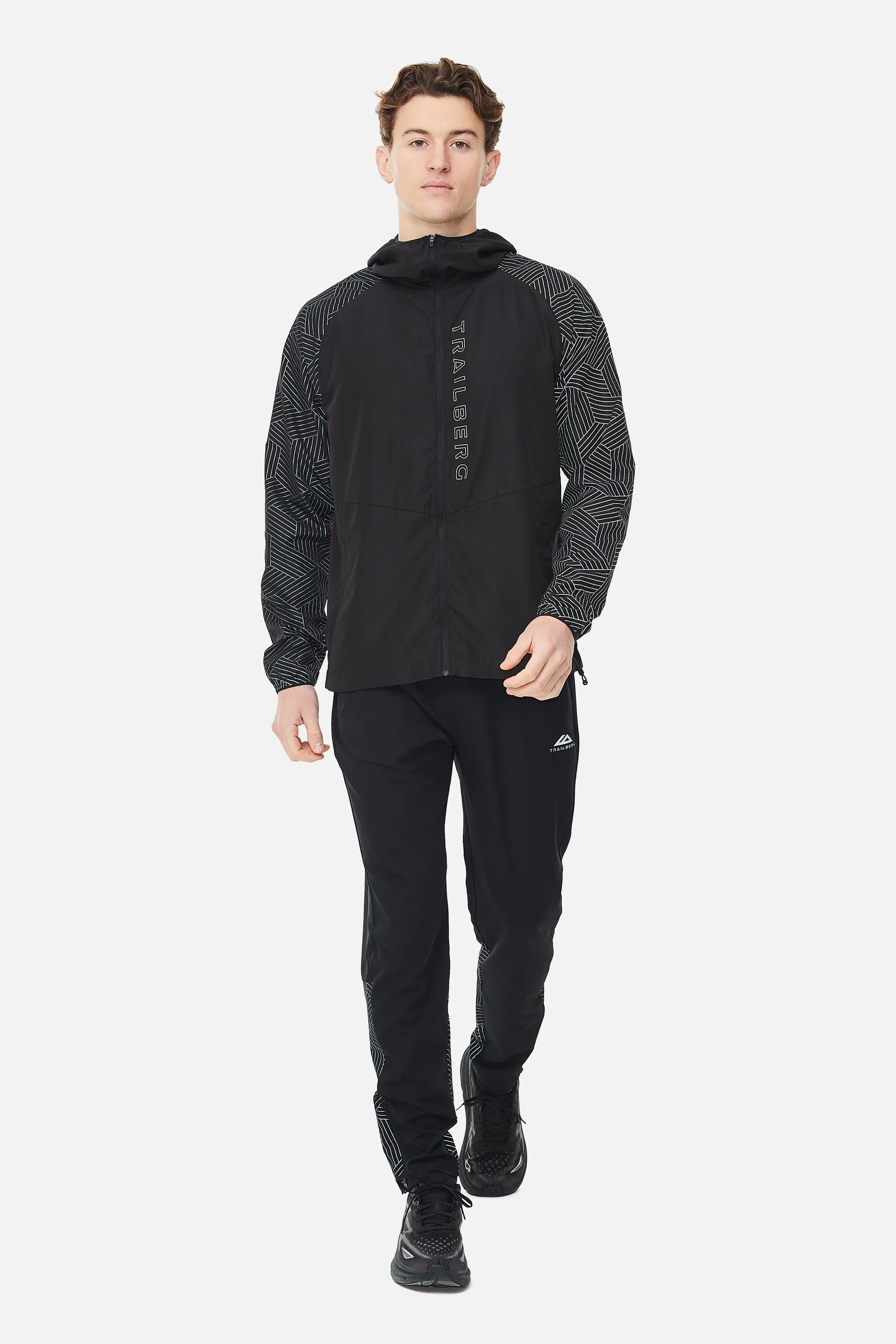 Axis Windbreaker - Black sold by Trailberg product image thumbnail 5