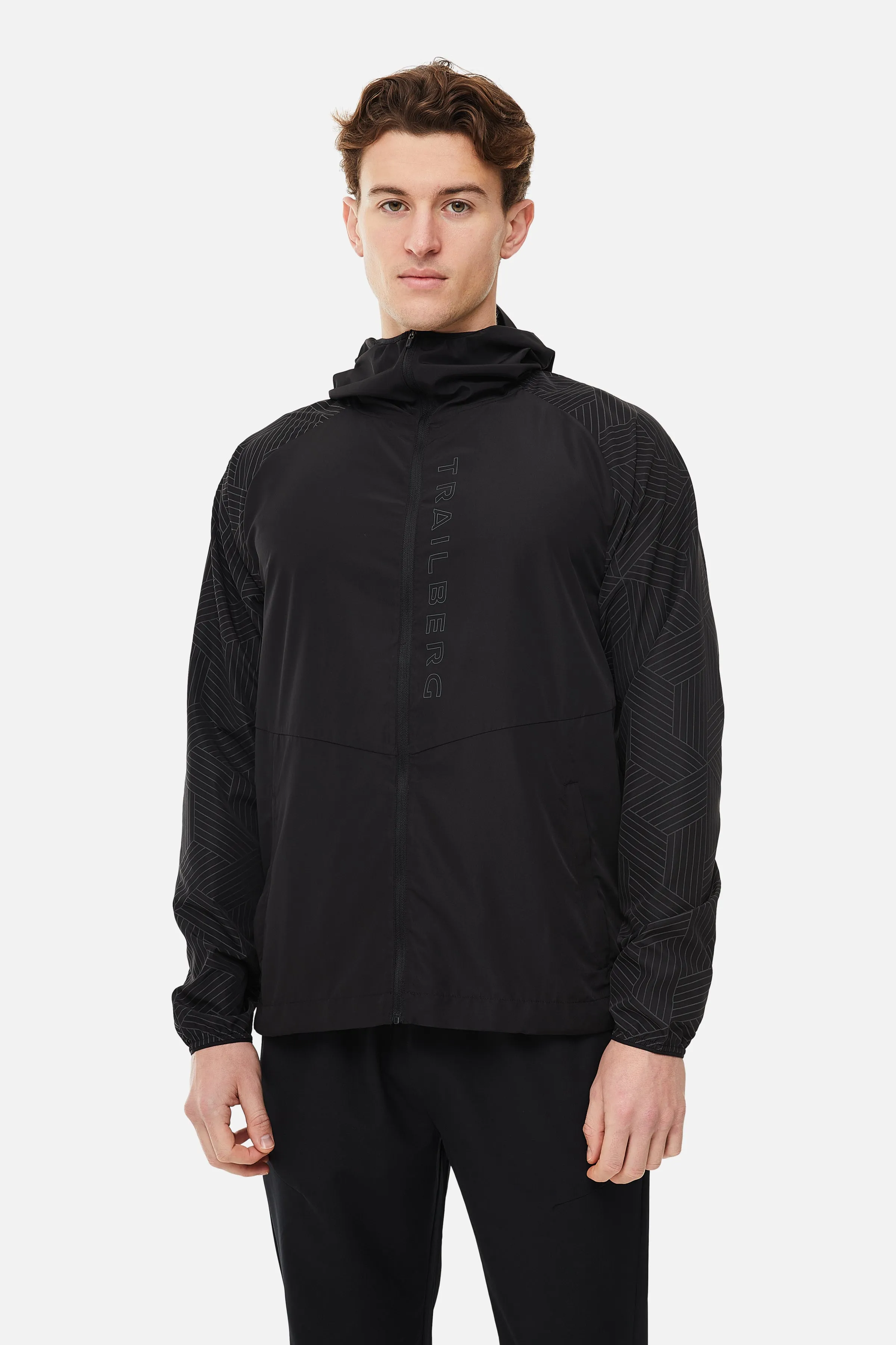 Axis Windbreaker - Black sold by Trailberg product image thumbnail 3
