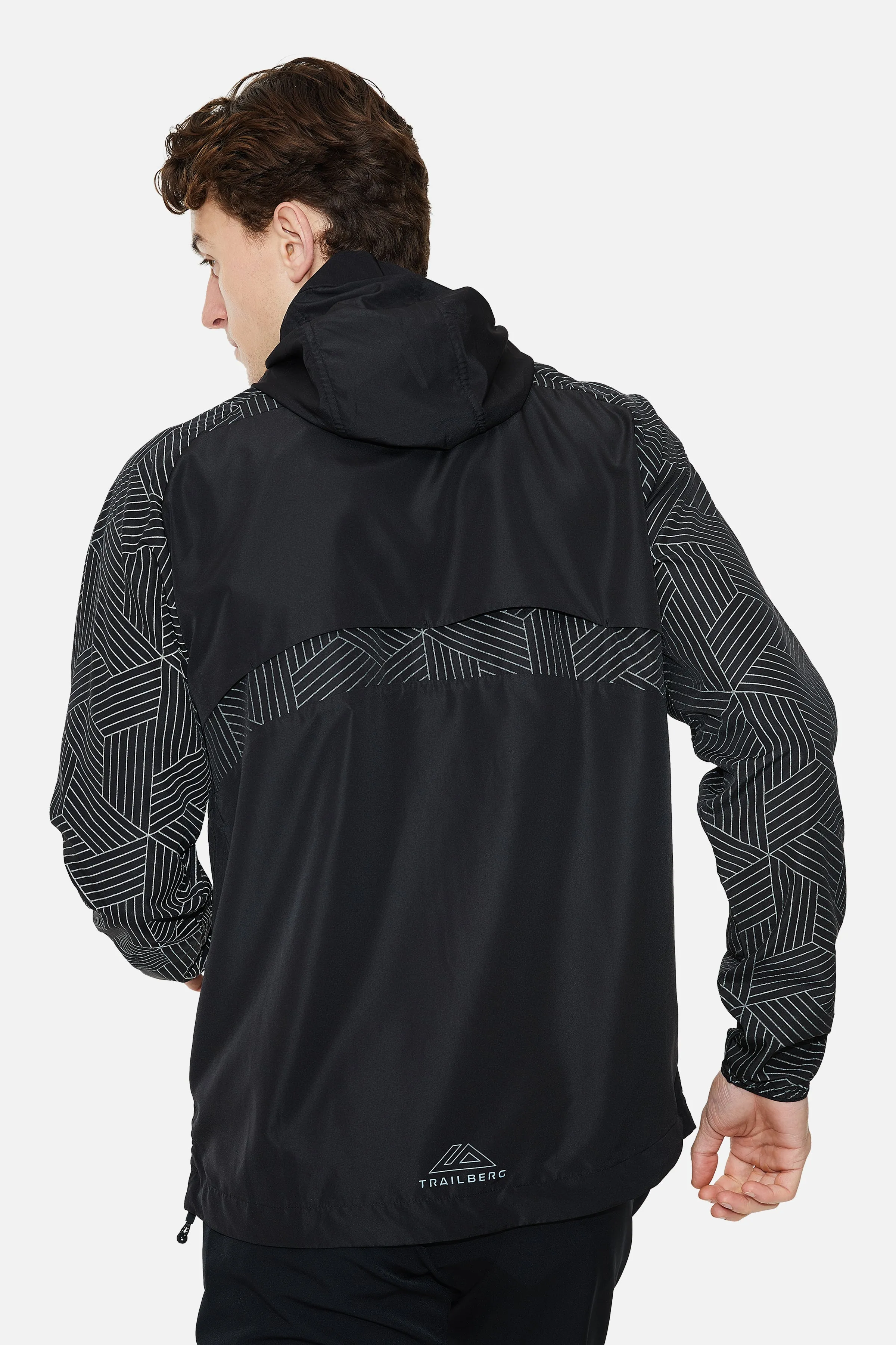 Axis Windbreaker - Black sold by Trailberg product image thumbnail 2