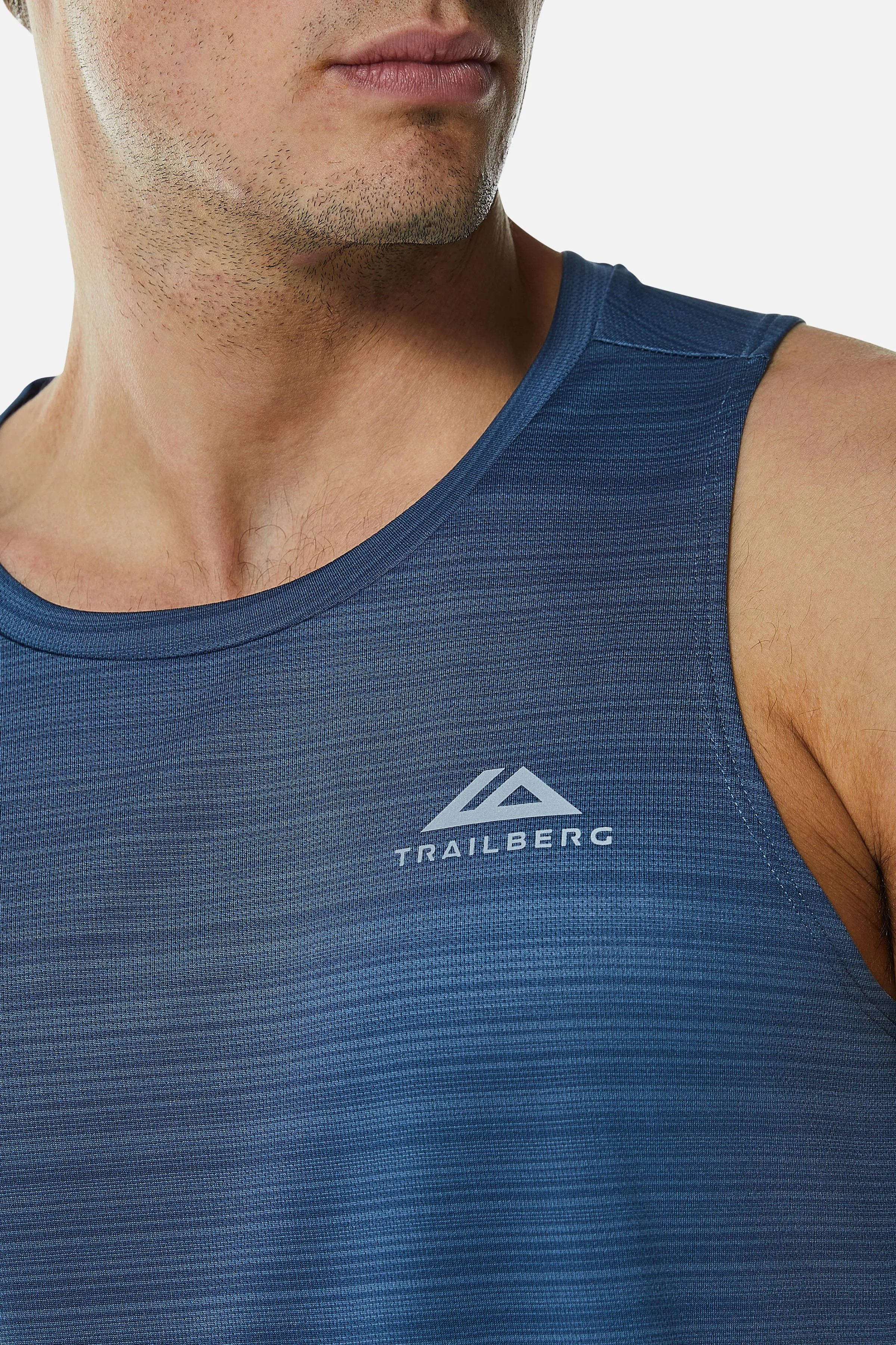 SS25 Cloud Running Vest - Breeze sold by Trailberg product image thumbnail 4