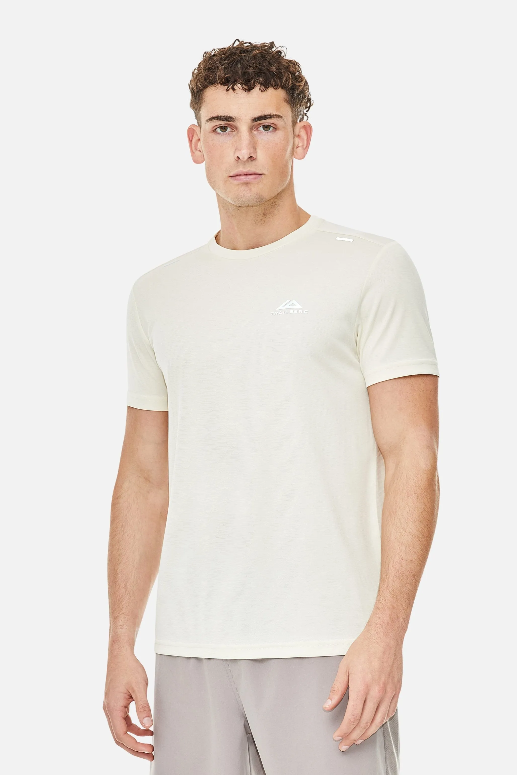 Crest Tee - Dune White sold by Trailberg
