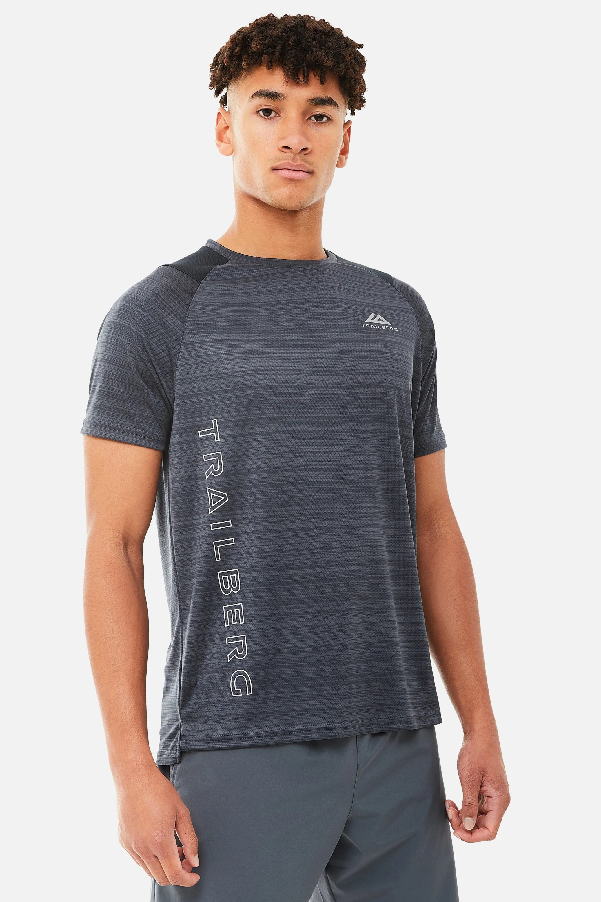 AW24 Triathlon Tee - Ombre Blue sold by Trailberg