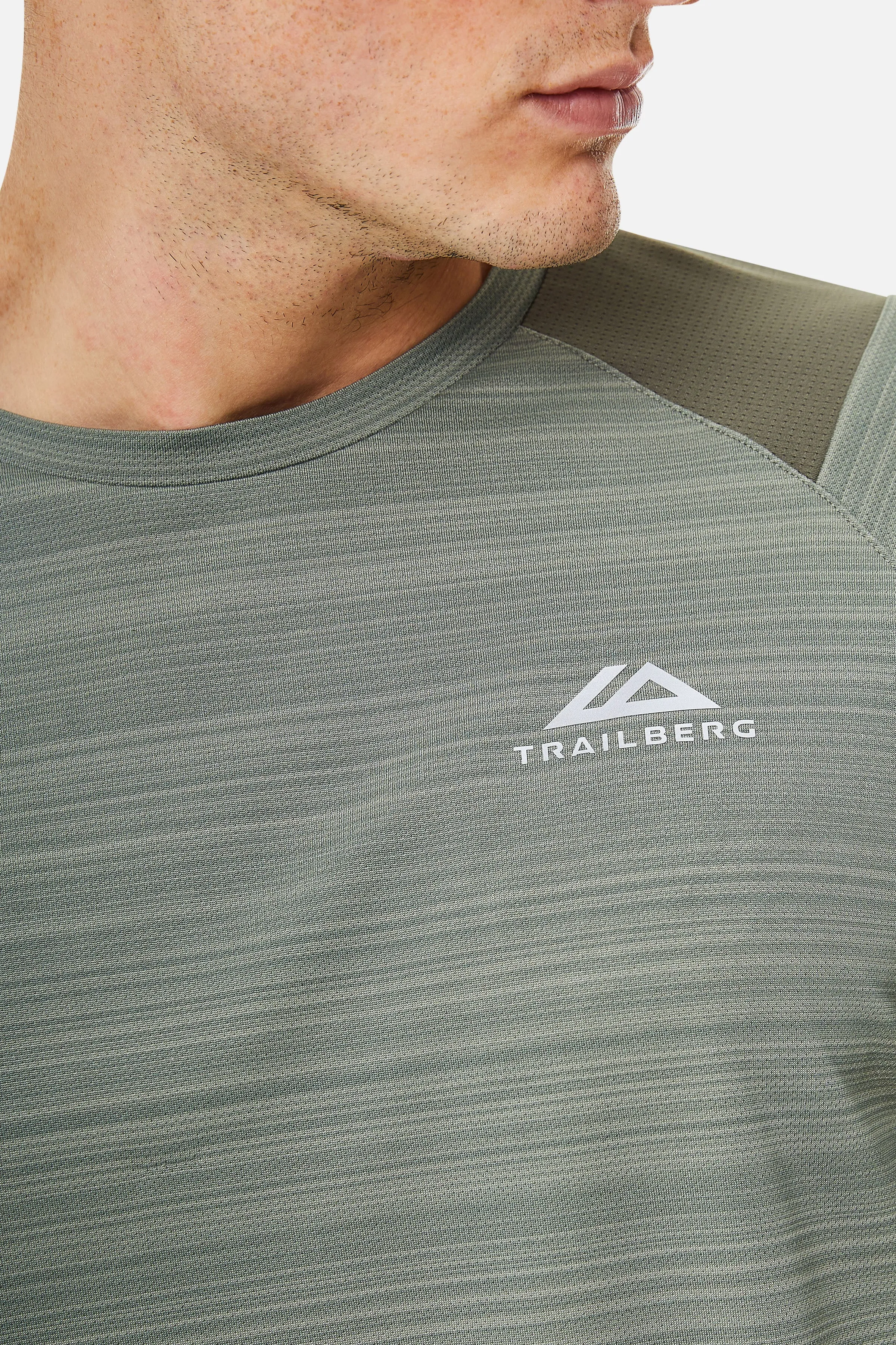 Triathlon SS25 Tee - Pine Dust/Dark Fern sold by Trailberg product image thumbnail 5