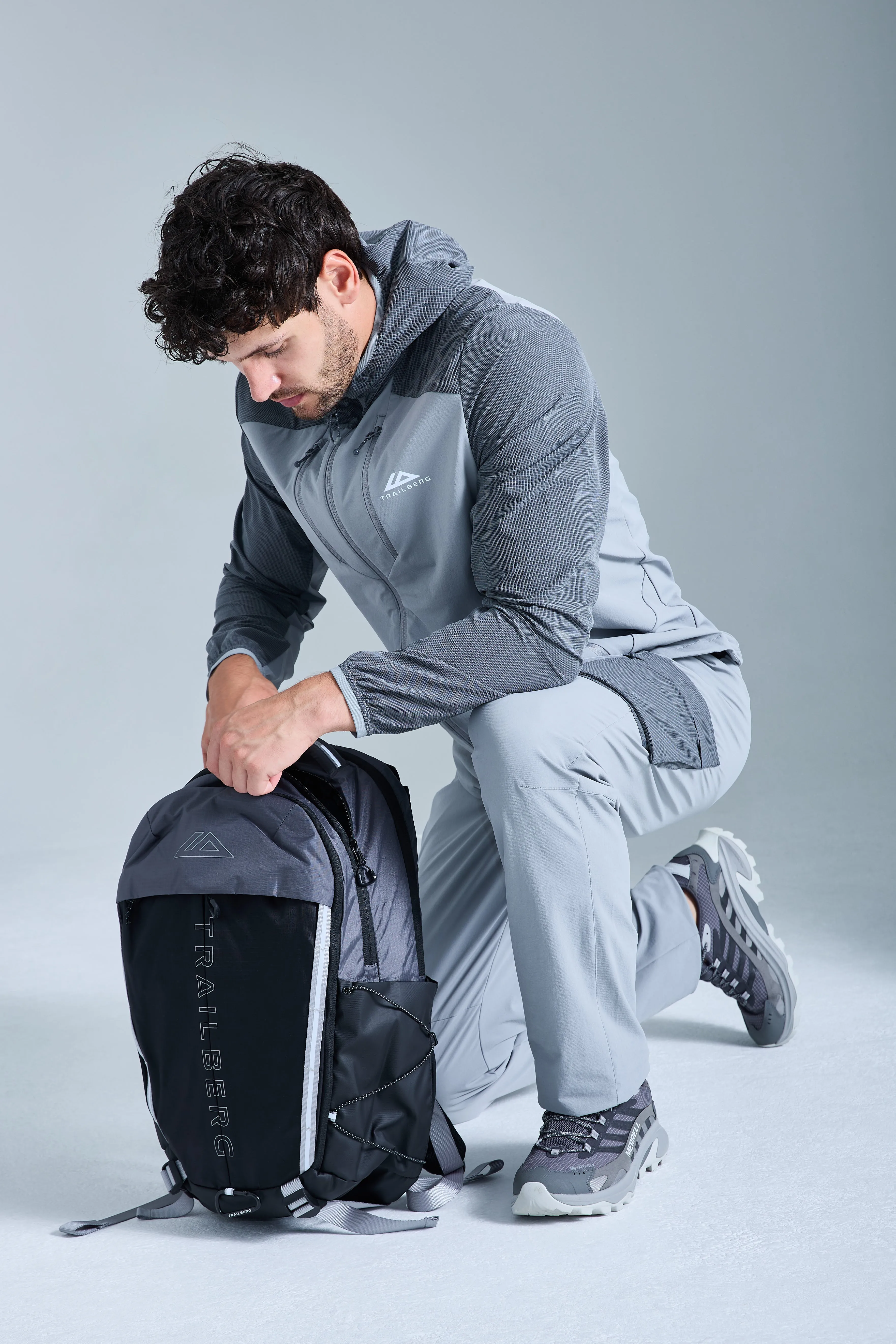 Faltenjura 2.0 Tracksuit - Moon Grey/Iron Grey sold by Trailberg product image thumbnail 2