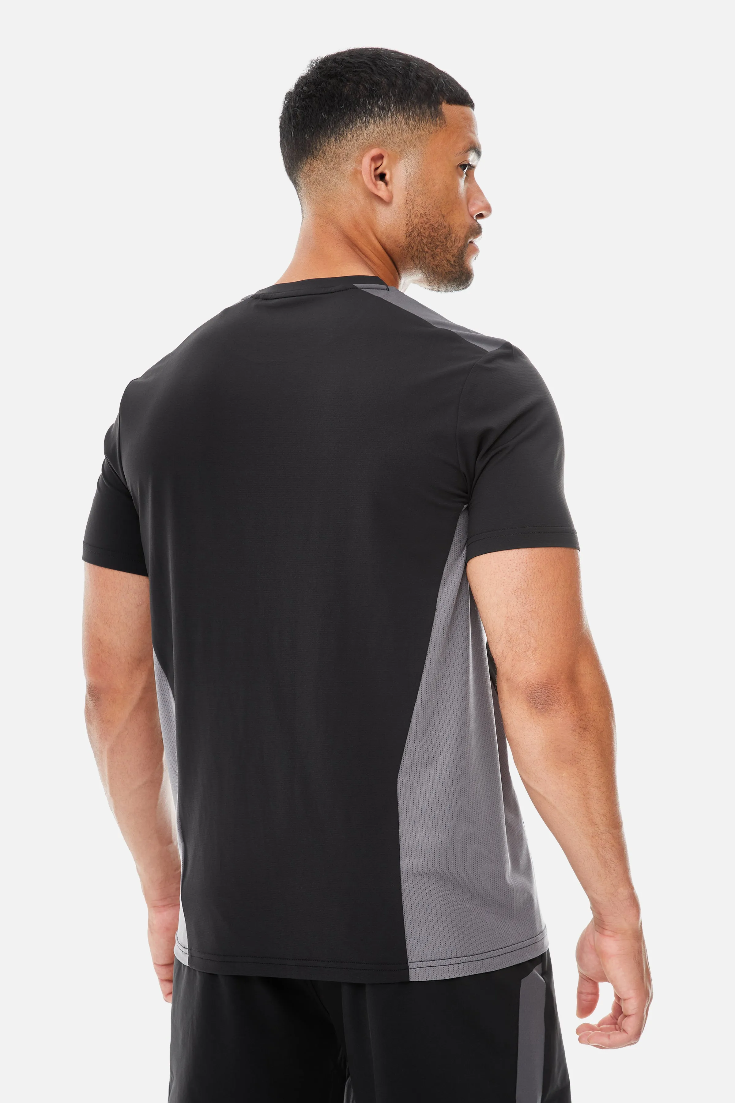 AW25 Triathlon Tee - Black/Volcano Grey/Urban Smoke sold by Trailberg product image thumbnail 2