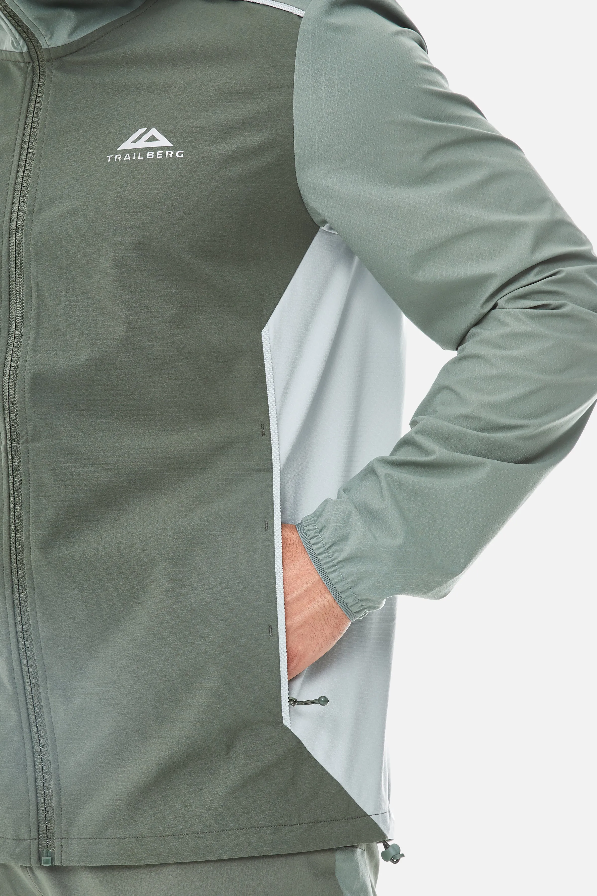 AW25 Triathlon Windbreaker - Dark Fern/Pine Dust/Frosted Leaf sold by Trailberg product image thumbnail 5