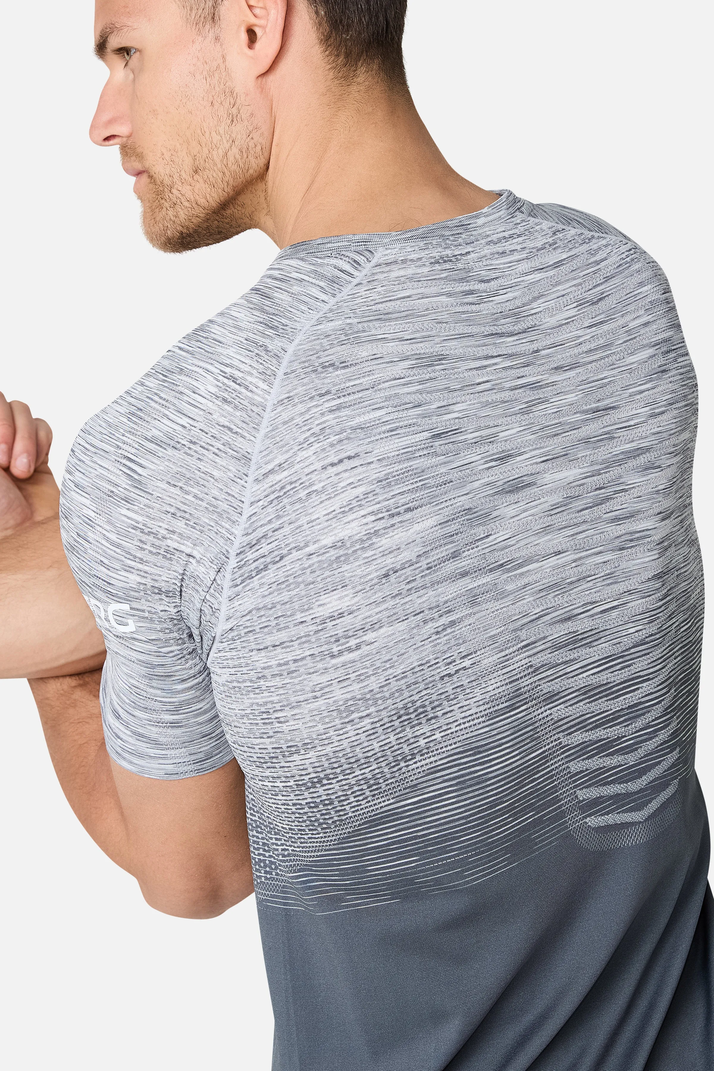 Arc Seamless Essentials 2.0 Twinset - Graphite Grey sold by Trailberg product image thumbnail 3