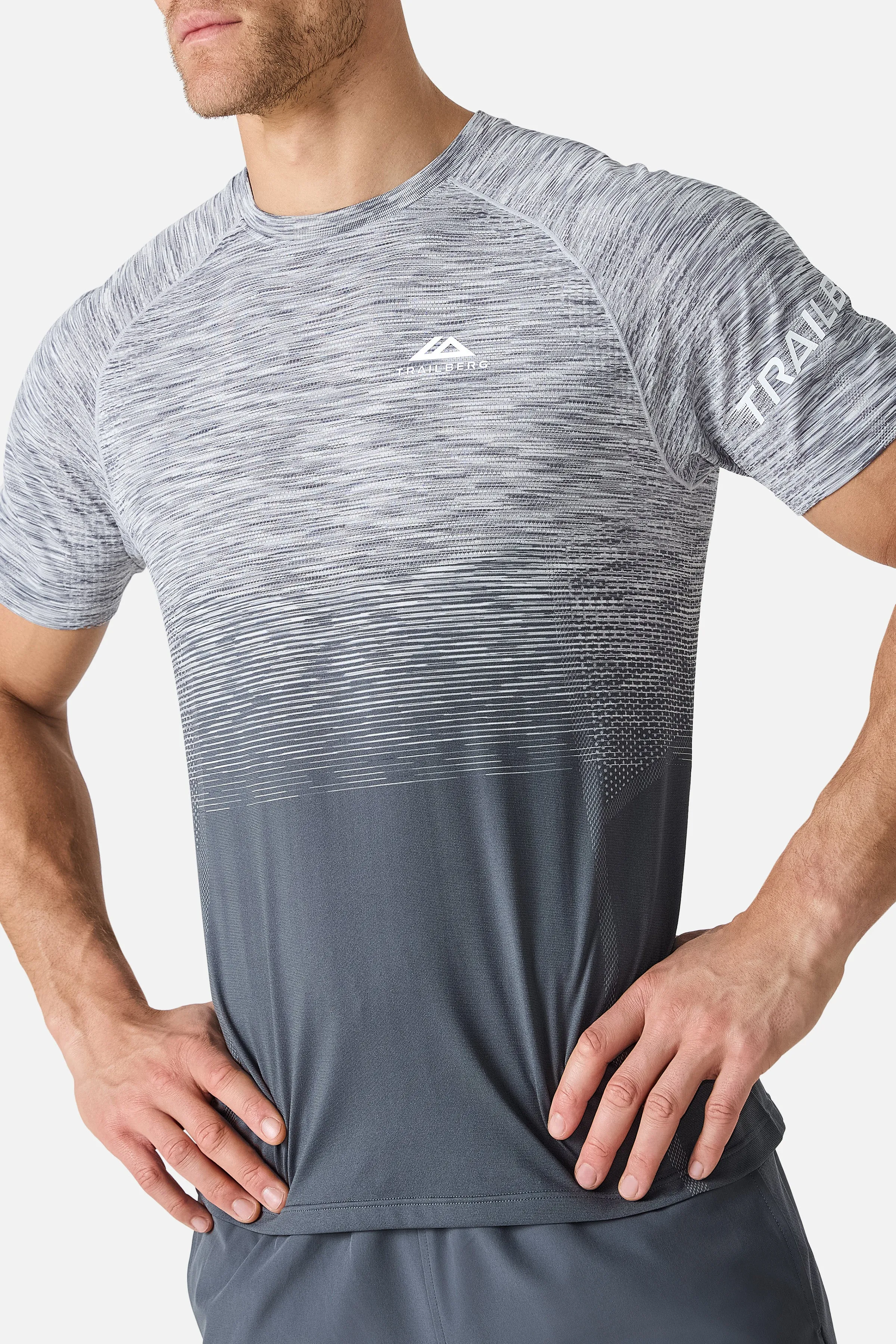 Arc Seamless Essentials 2.0 Twinset - Graphite Grey sold by Trailberg product image thumbnail 4