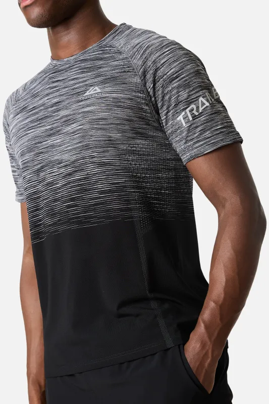 Arc Seamless Tee - Black/Moon Grey/Urban Smoke/White made by Trailberg