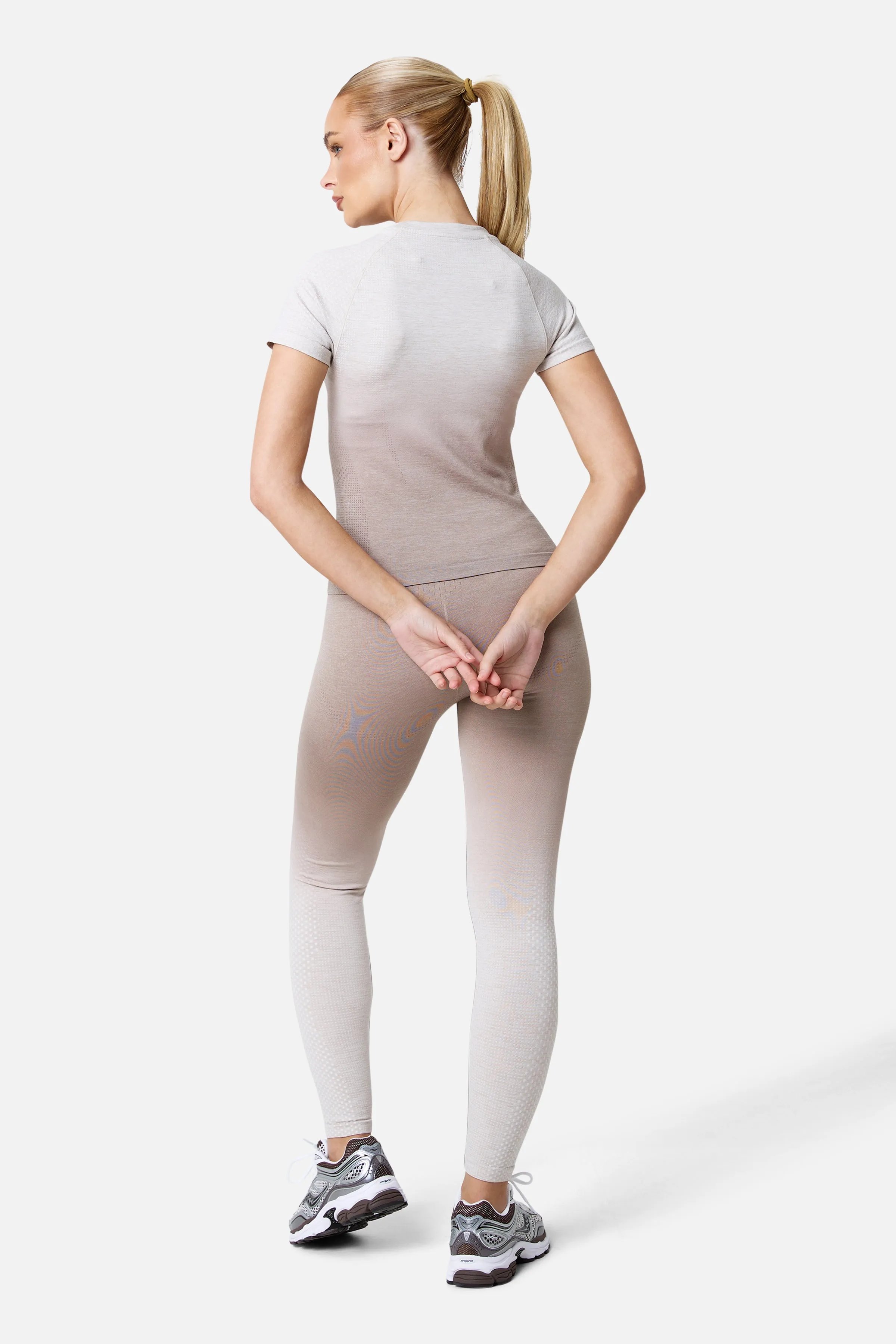 Womens Evocurve Seamless Tee - Pebble Stone / Pale Taupe / Frosted Ridge sold by Trailberg product image thumbnail 5