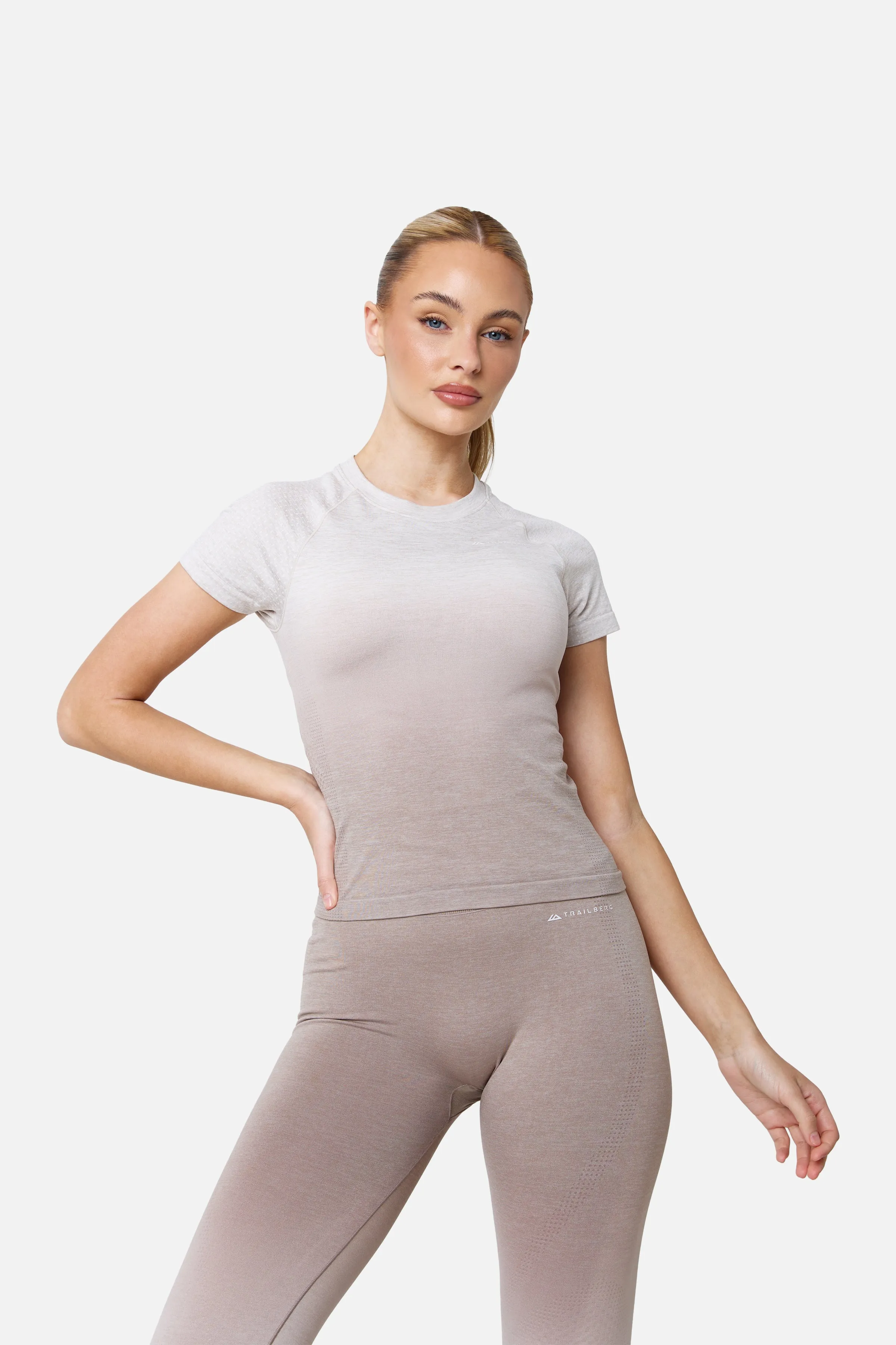 Womens Evocurve Seamless Tee - Pebble Stone / Pale Taupe / Frosted Ridge sold by Trailberg product image thumbnail 3