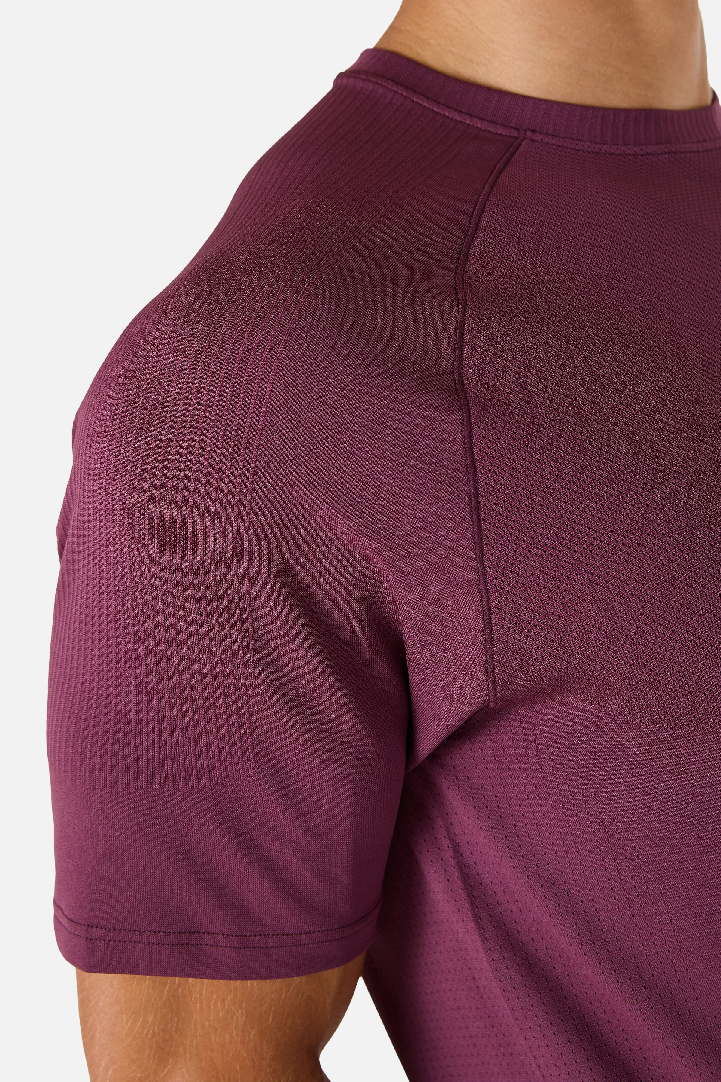 Driftline Seamless Tee - Deep Merlot sold by Trailberg product image thumbnail 5