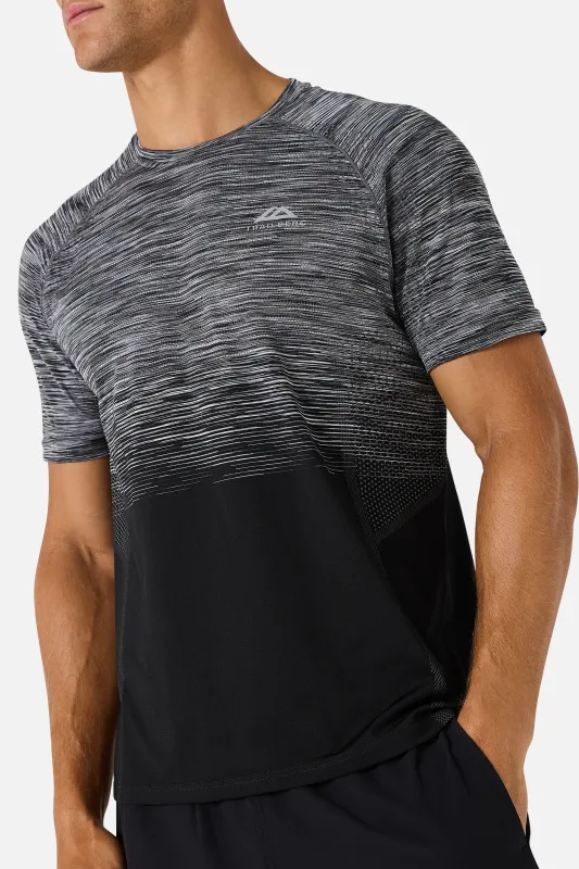 Arc Seamless 2.0 Tee - Black/Moon Grey/Urban Smoke/White made by Trailberg