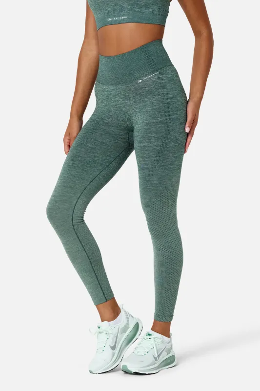 Womens Evocurve Seamless Legging - Aloe Frost made by Trailberg