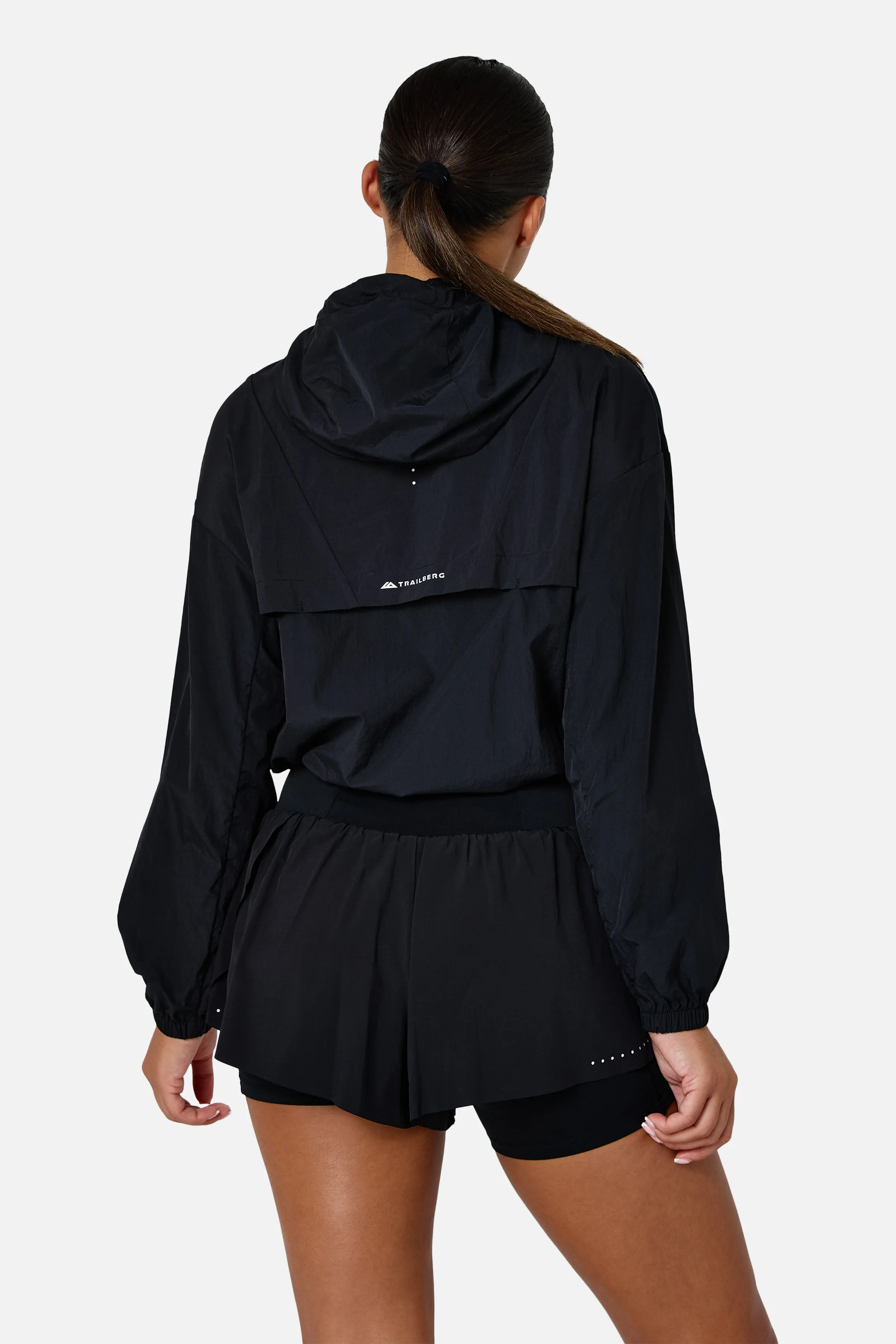 Womens Endura Running Windbreaker - Black sold by Trailberg product image thumbnail 5